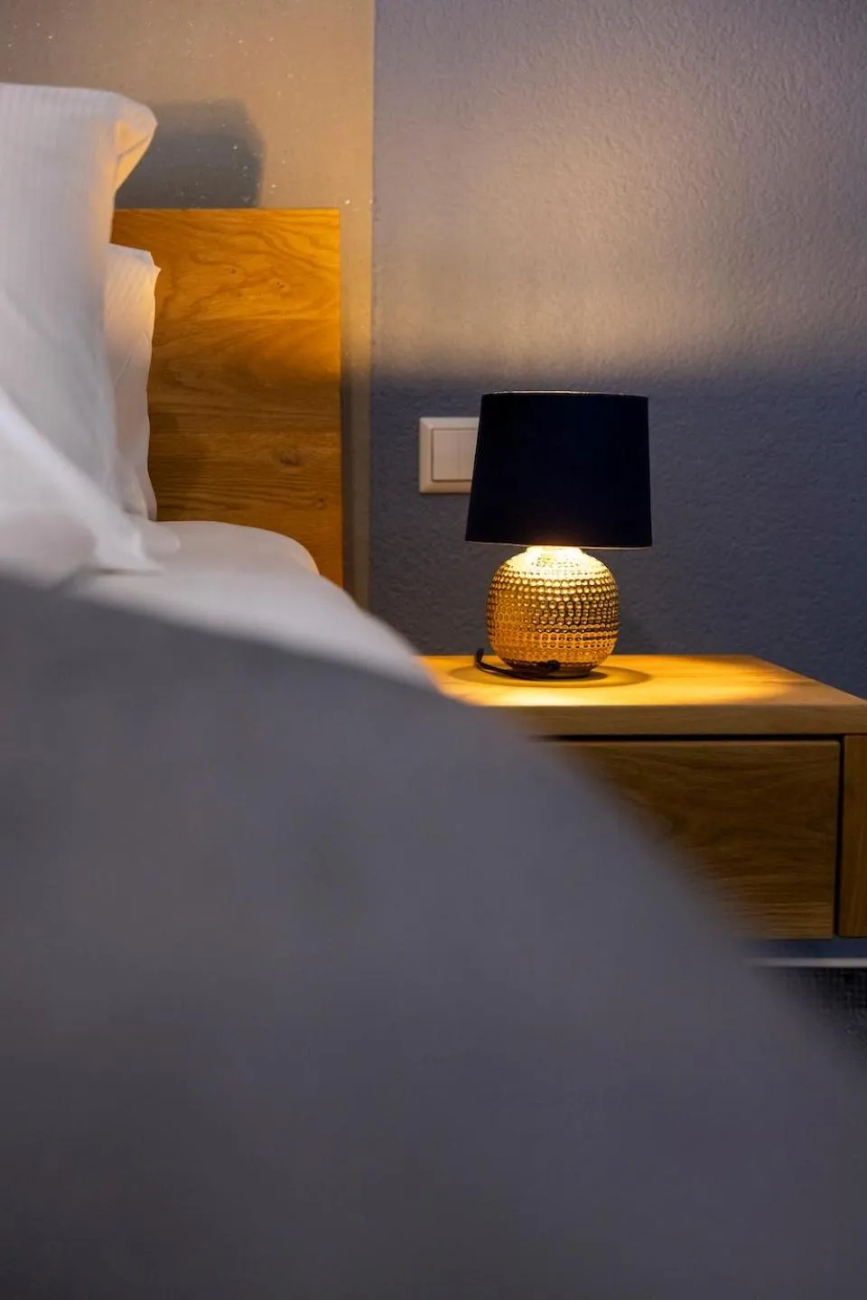 Bed in Hotel Residenz Luxury - Outletcity - Parken - Klima - 24h Check-In