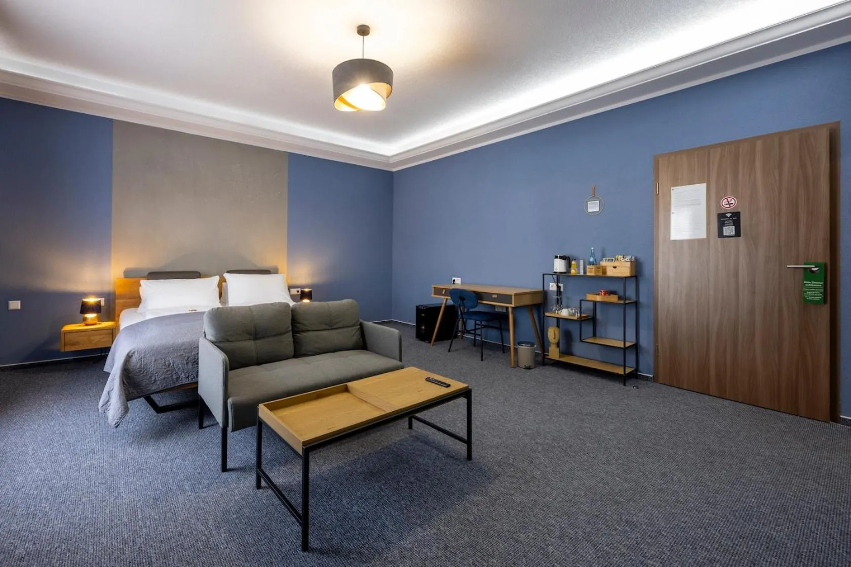 Photo of the whole room, Bed in Hotel Residenz Luxury - Outletcity - Parken - Klima - 24h Check-In