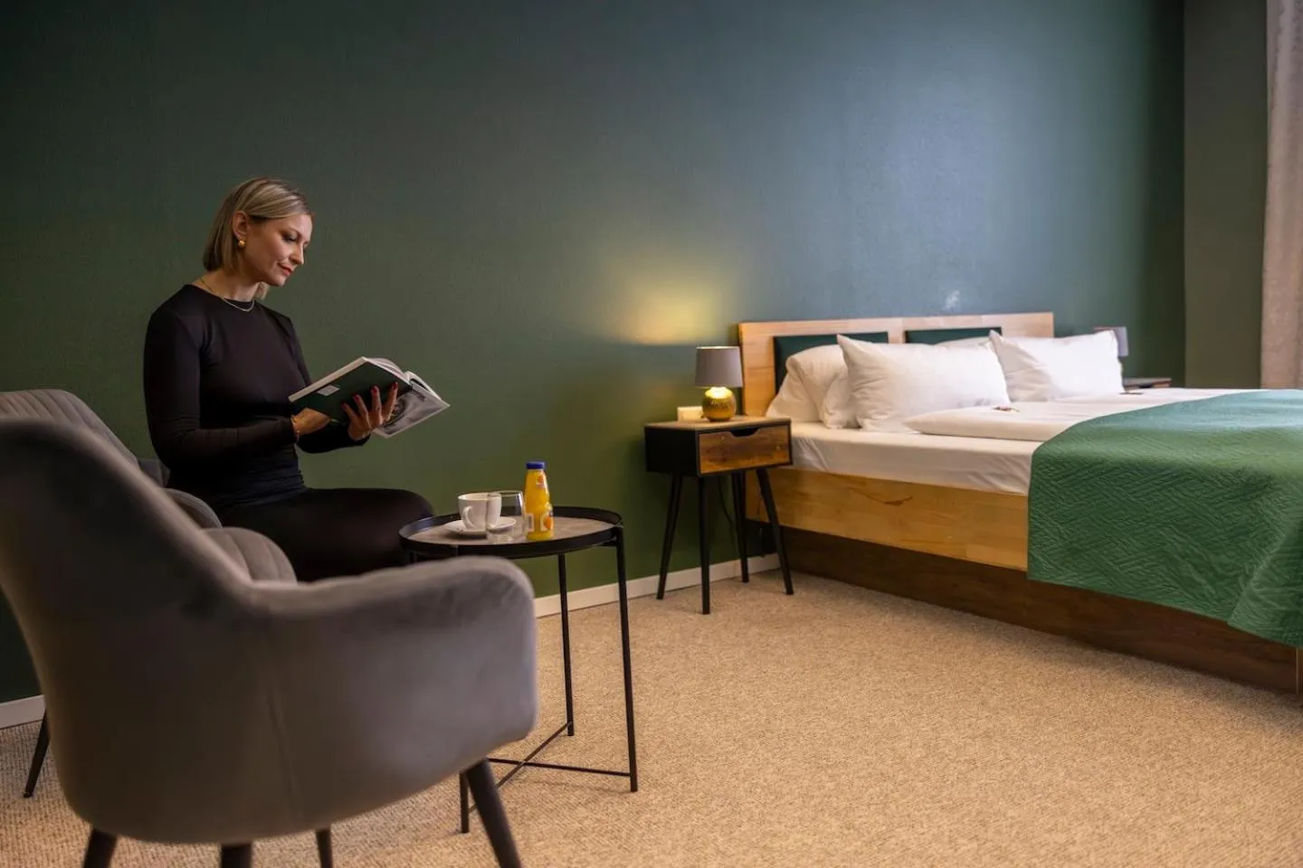 Photo of the whole room, Bed in Hotel Residenz Luxury - Outletcity - Parken - Klima - 24h Check-In