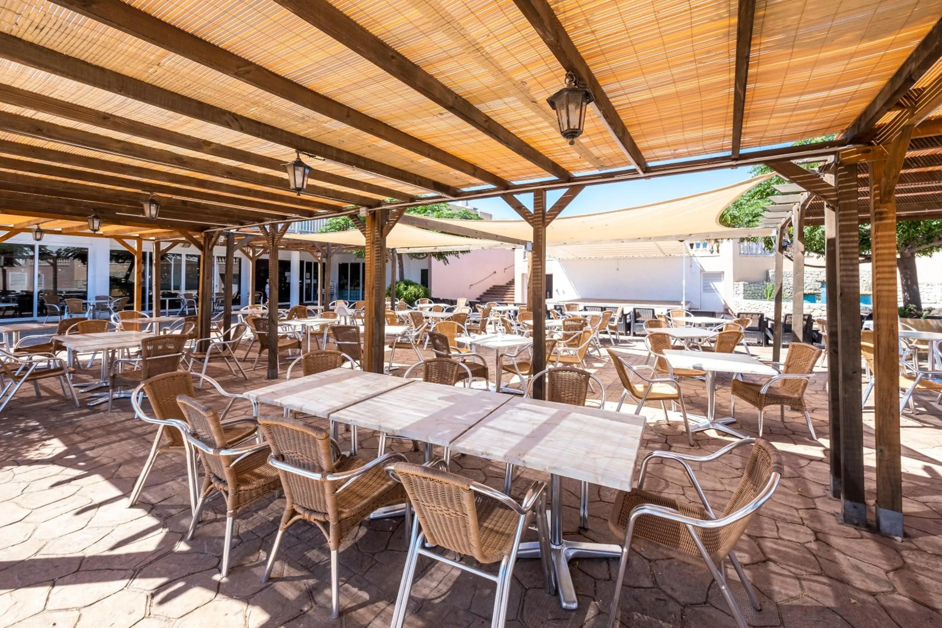 Restaurant/places to eat in Comitas Isla del Aire