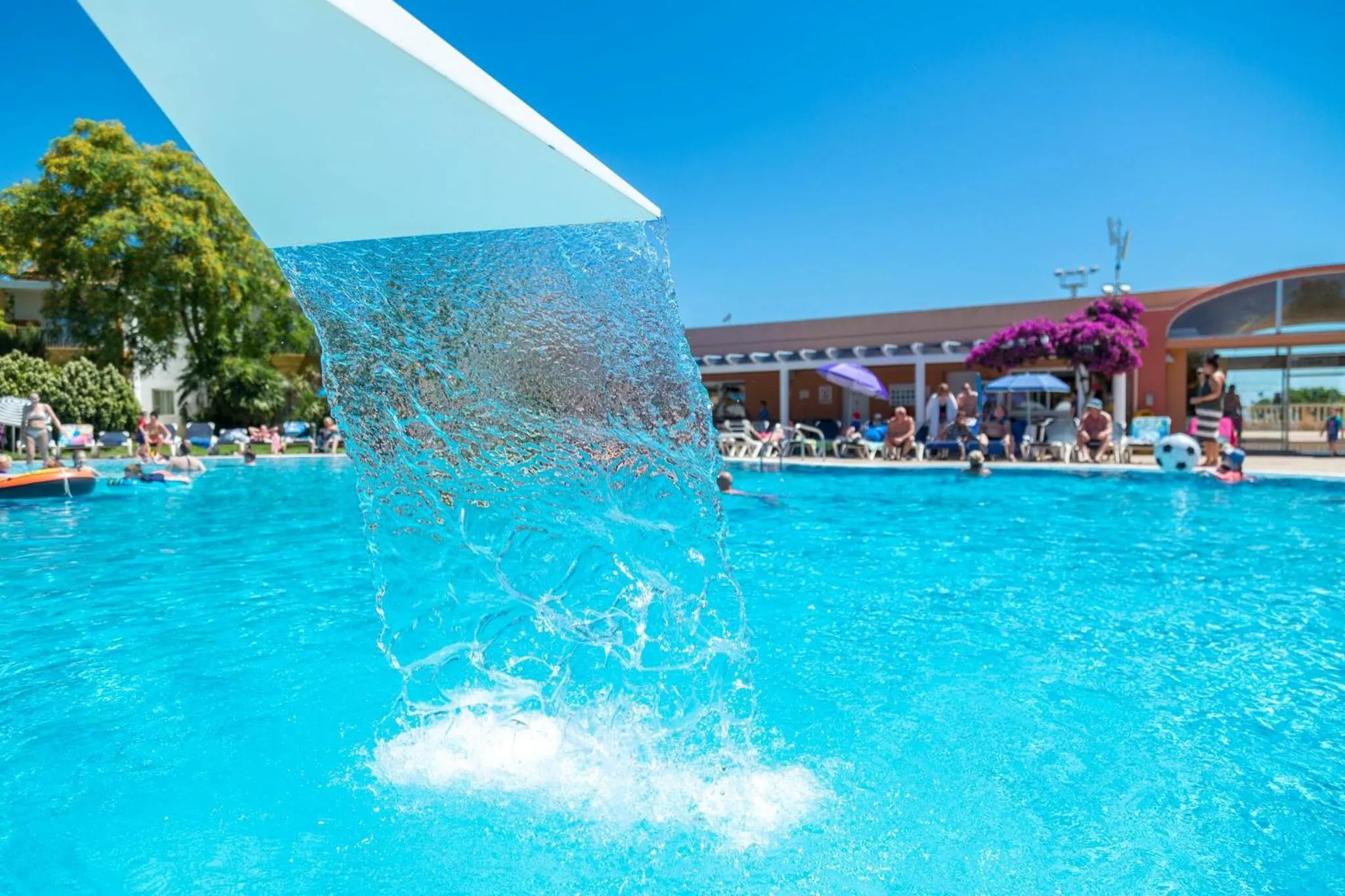 Swimming pool in Comitas Isla del Aire