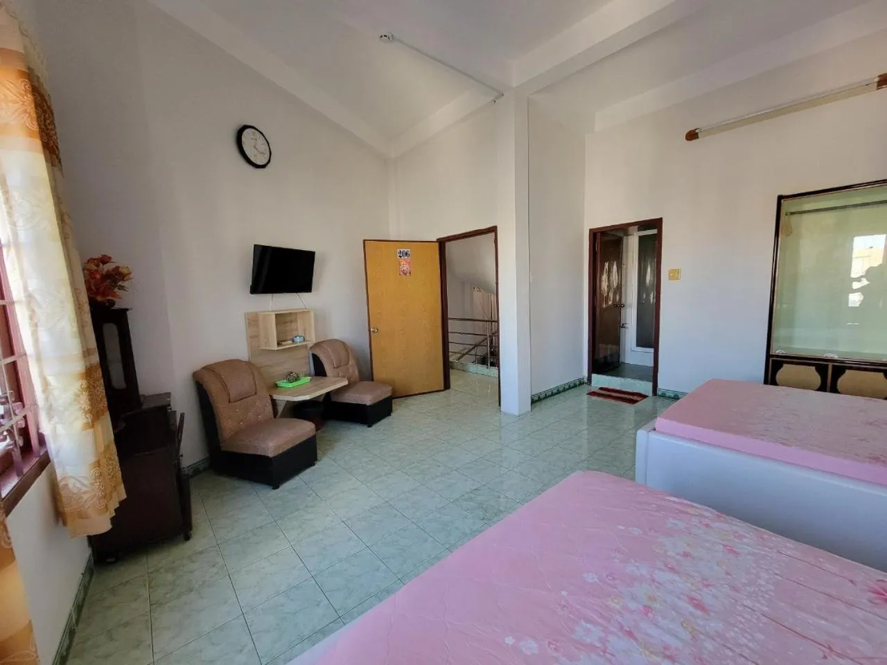 TV and multimedia, Bed in Thiên Nga Hotel