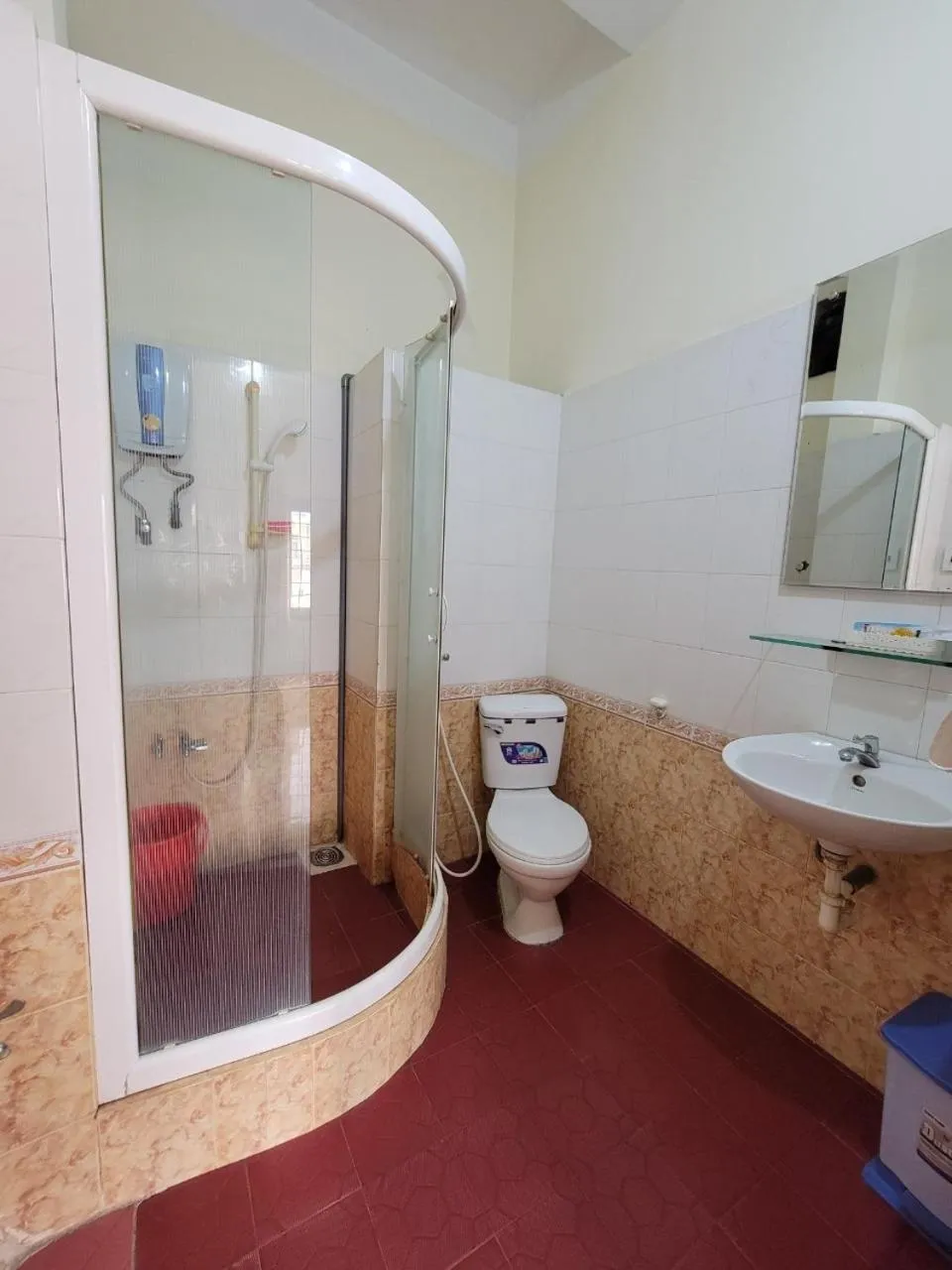 Shower in Thiên Nga Hotel