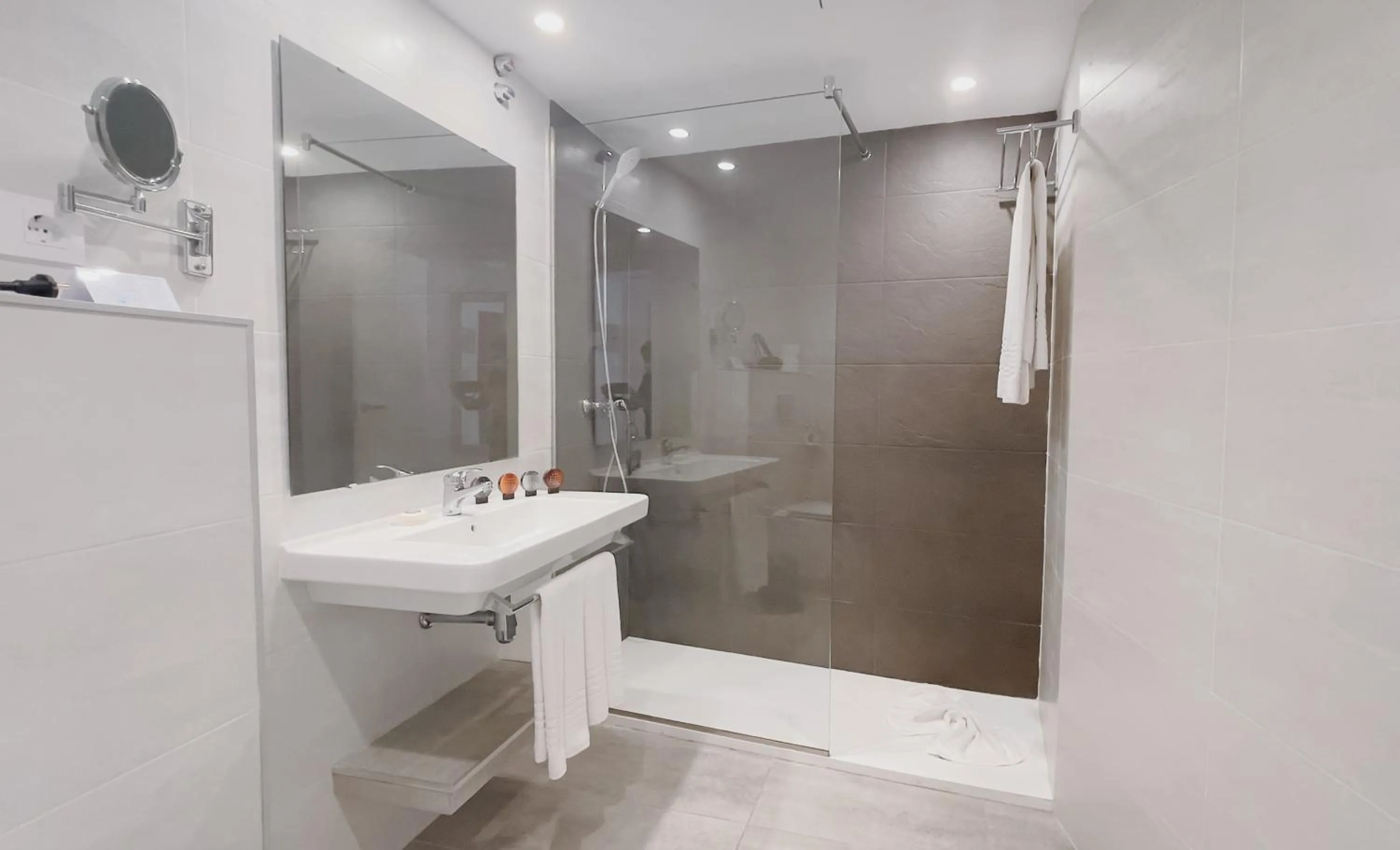 Bathroom in Comitas Floramar