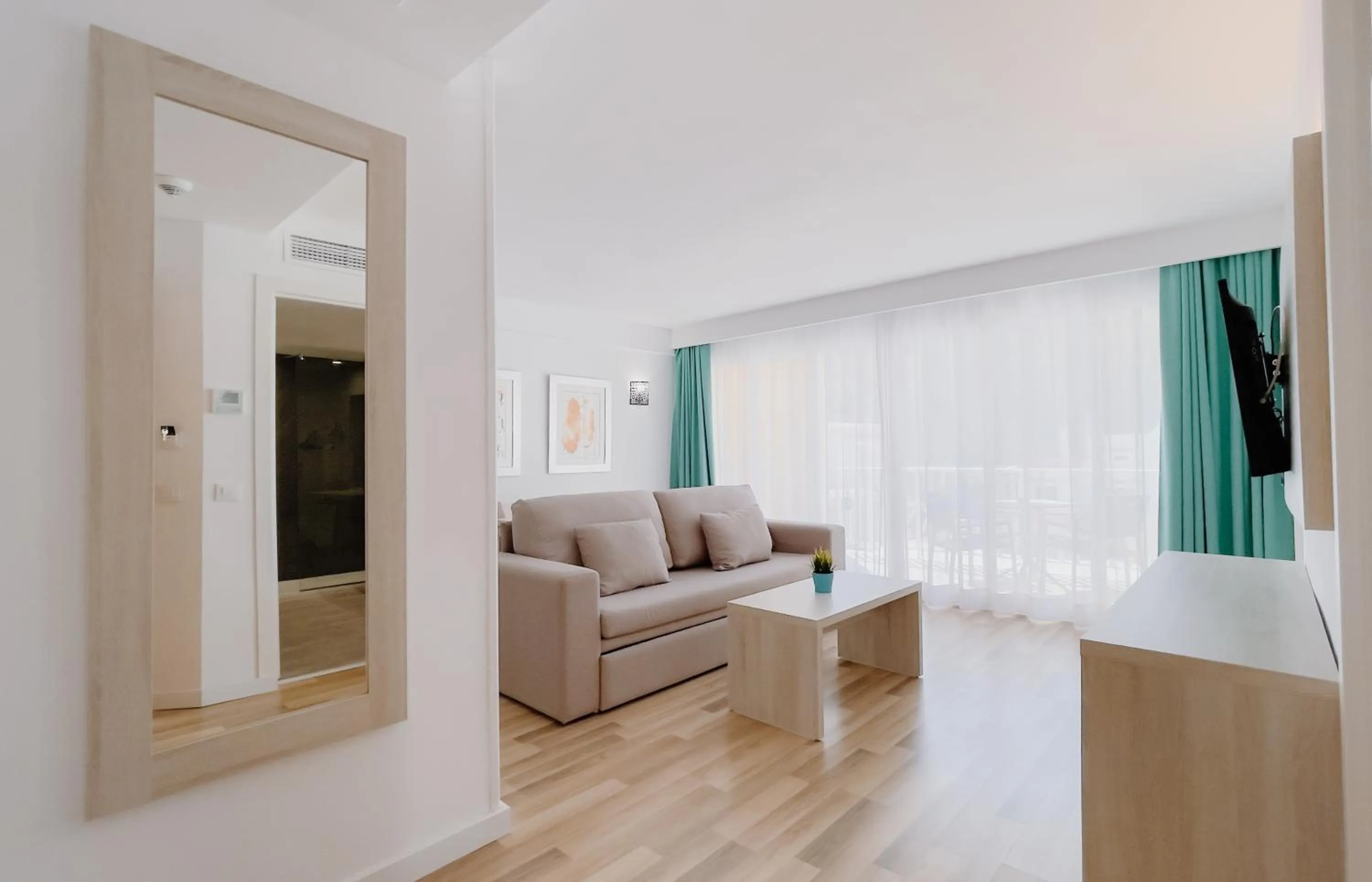 Living room in Comitas Floramar