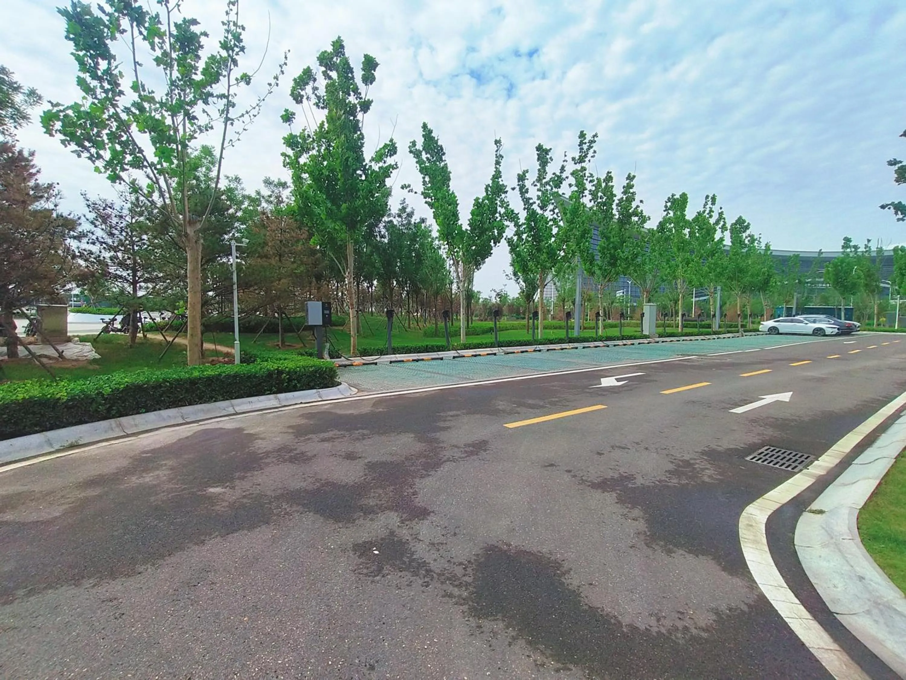 Parking in Wyndham Shanxi Xiaohe Xincheng