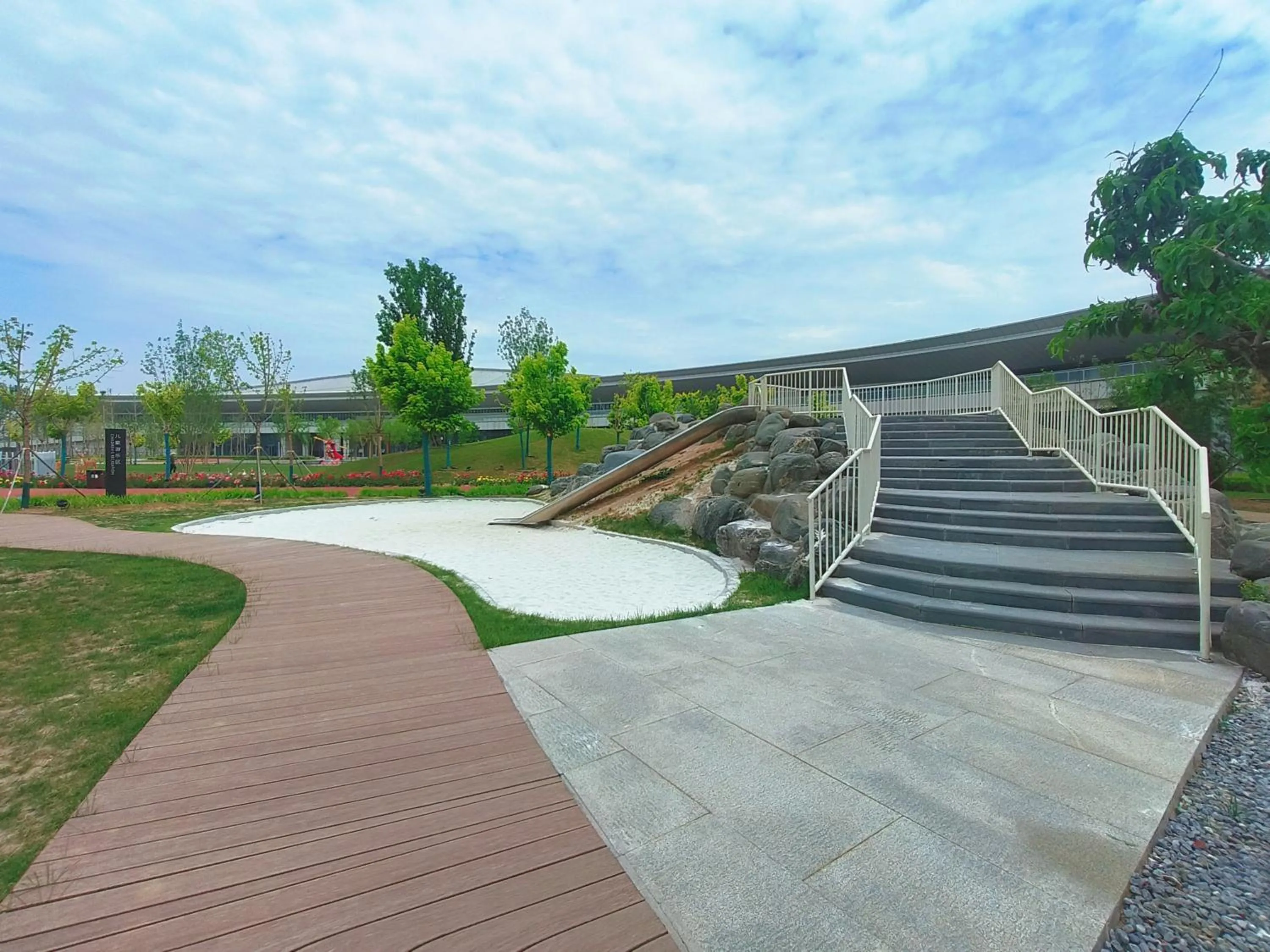 Children play ground in Wyndham Shanxi Xiaohe Xincheng