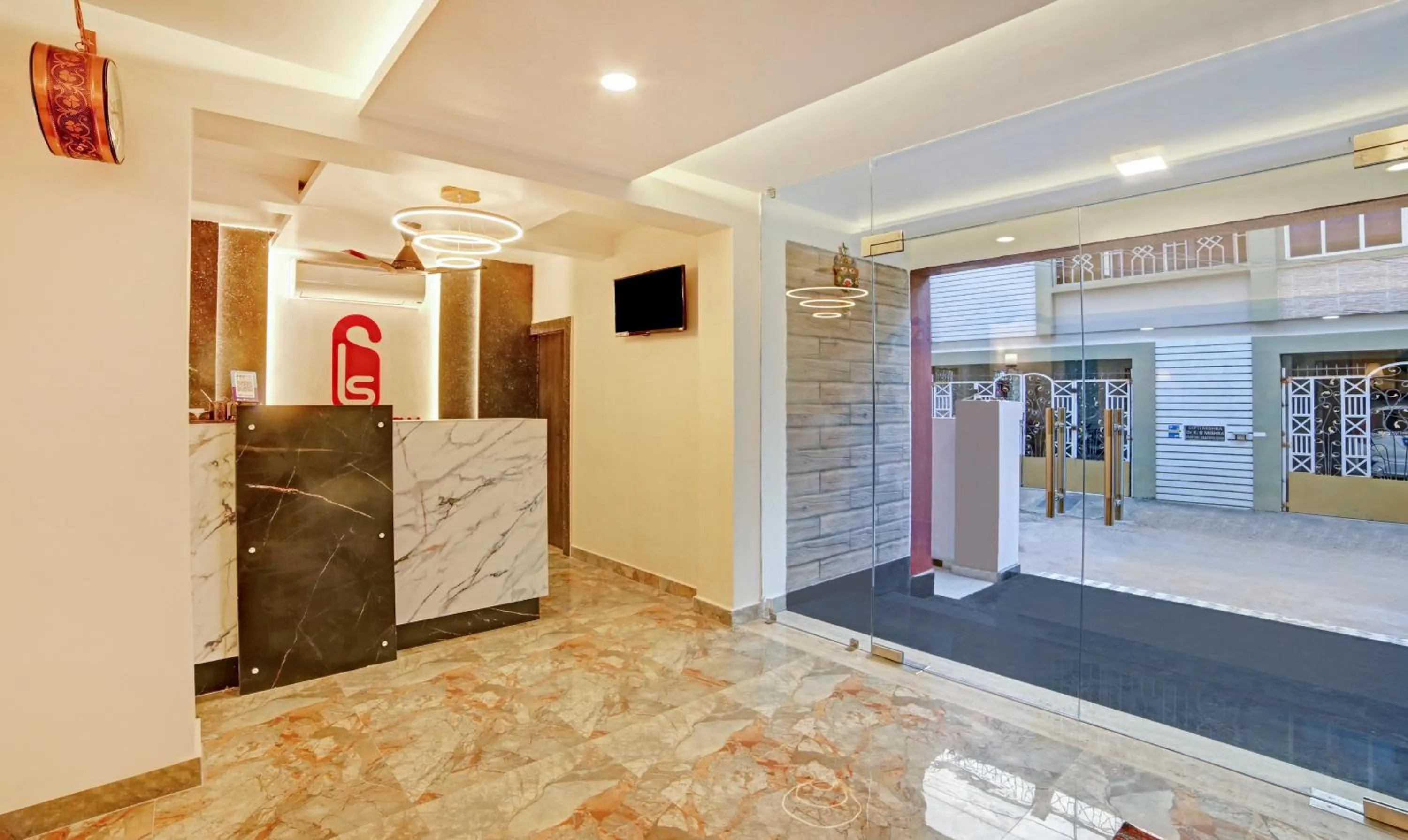 Lobby or reception in Treebo Lazystay Elite