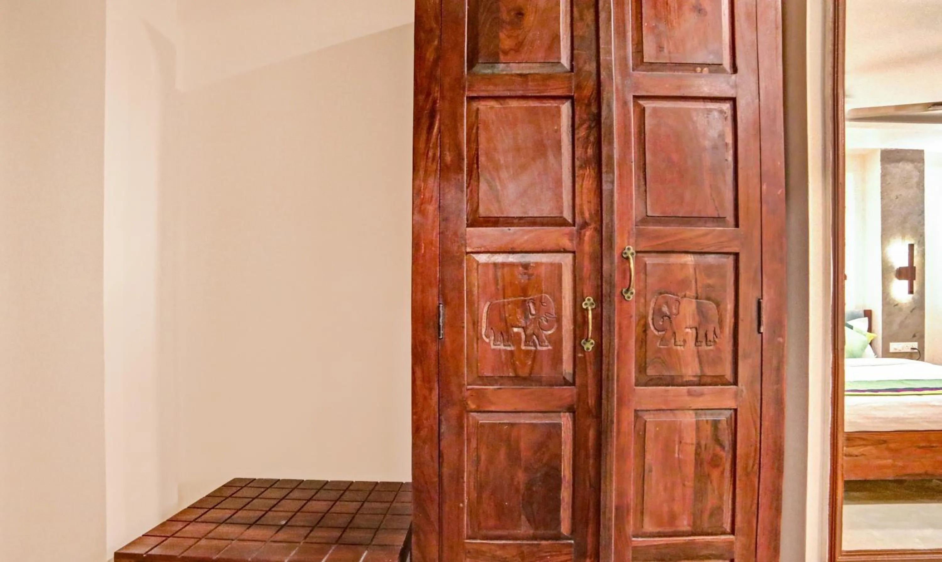 wardrobe in Treebo Lazystay Elite