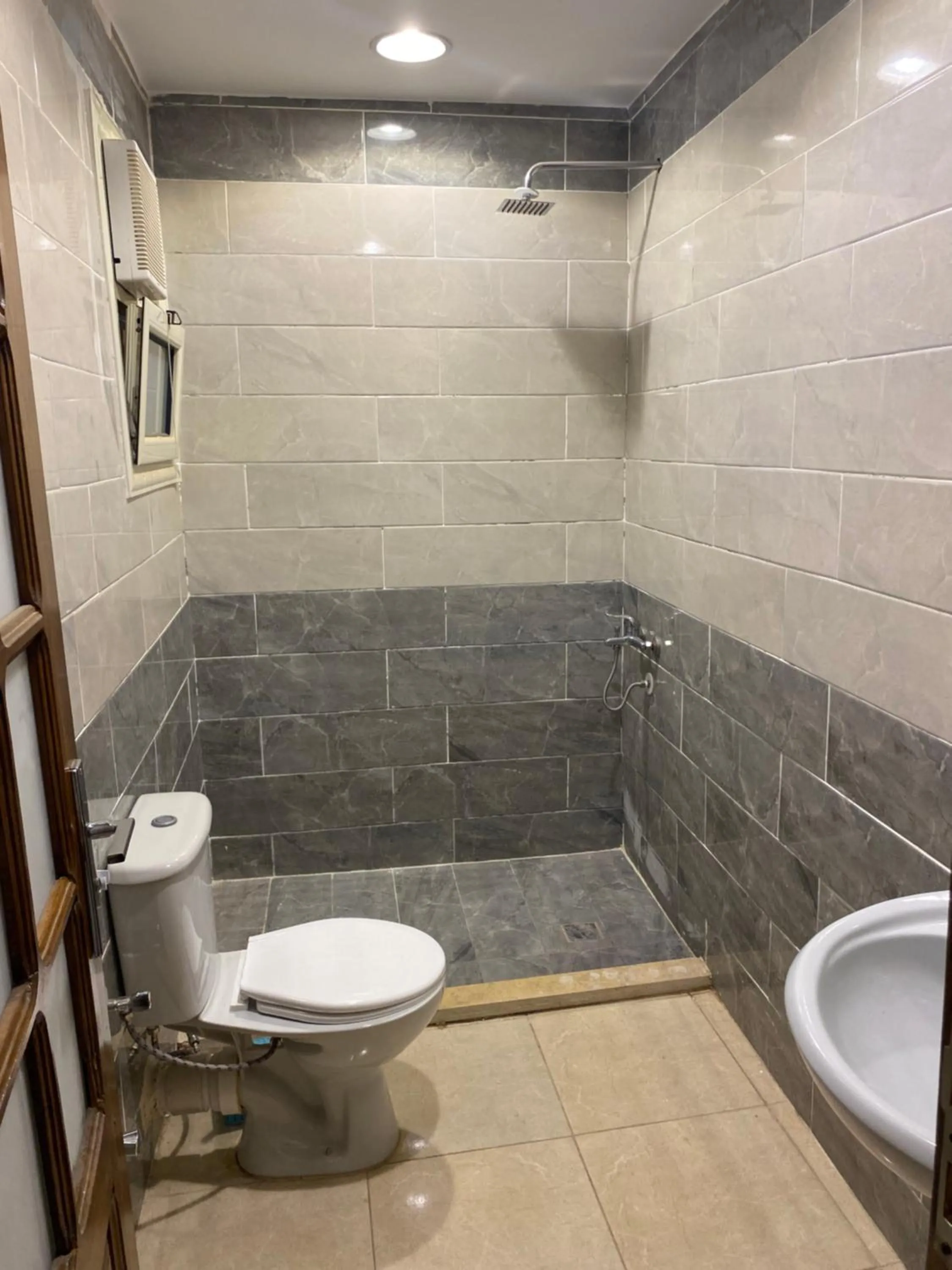 Toilet in Zeina pyramids view