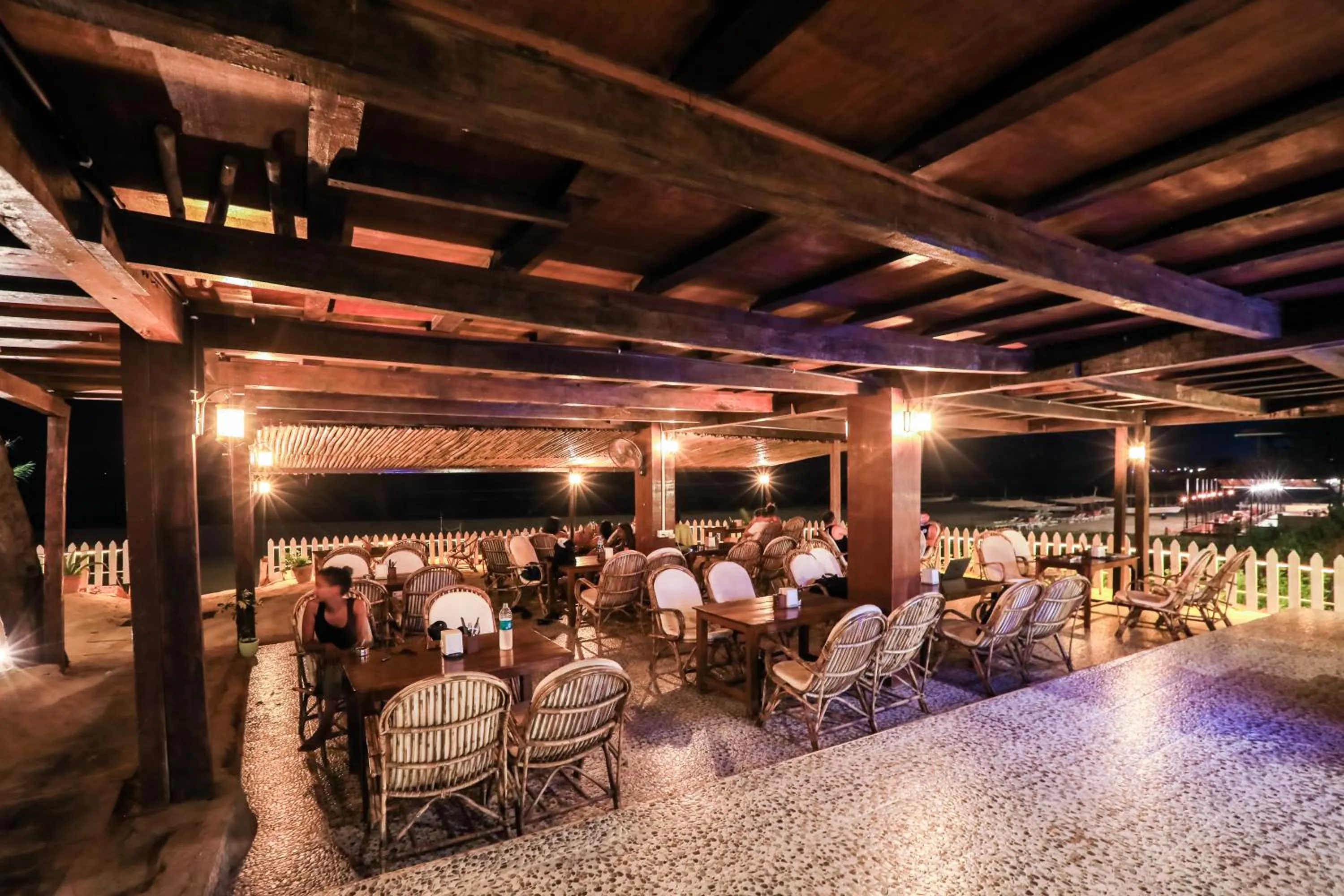 Restaurant/places to eat in Woodpegger By The Beach, Mandrem