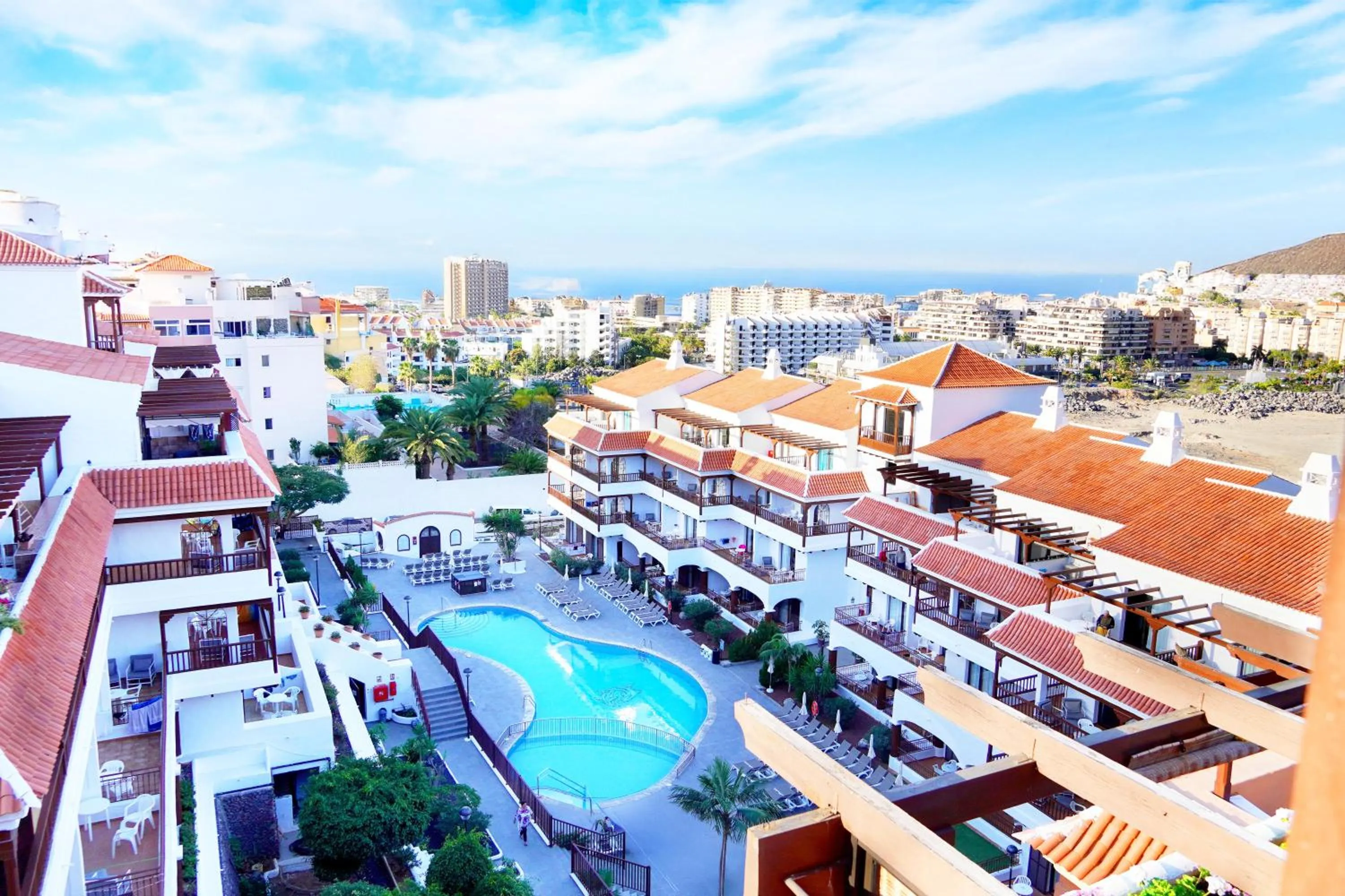 Swimming pool in Coral Los Alisios