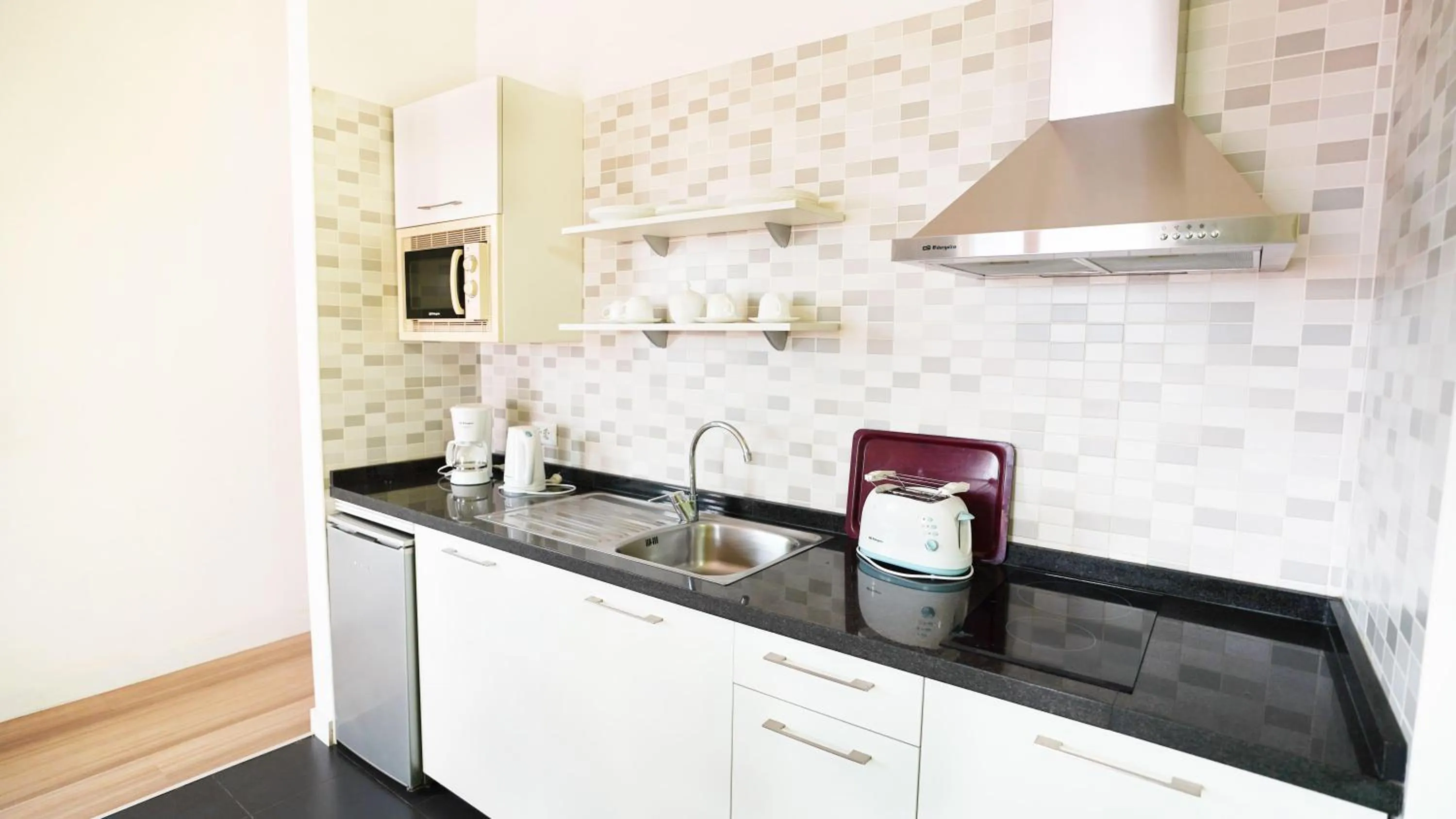 Kitchen or kitchenette in Coral Los Alisios