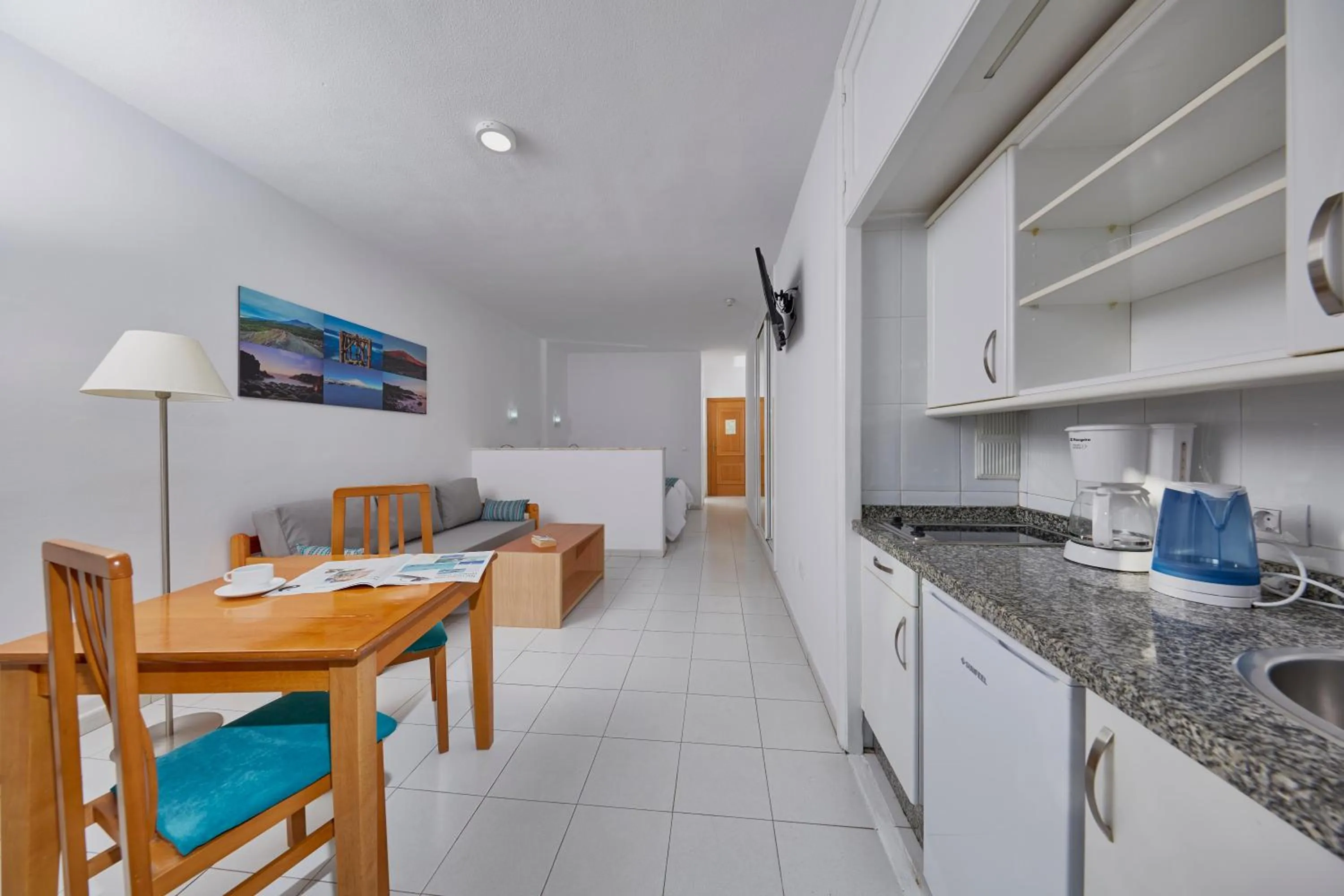 Photo of the whole room in Coral Teide Mar