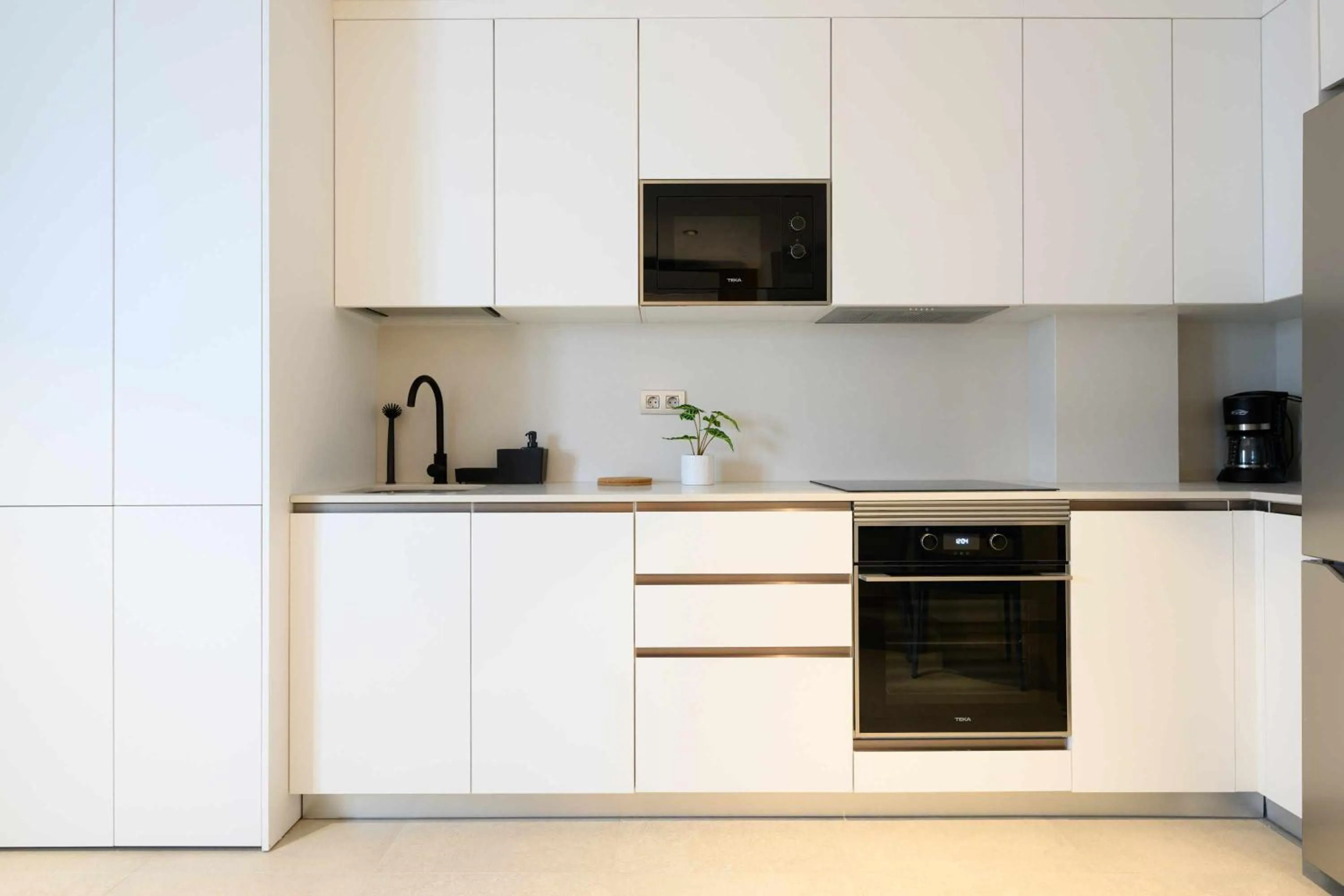 Kitchen or kitchenette in Canteras Urban Beach