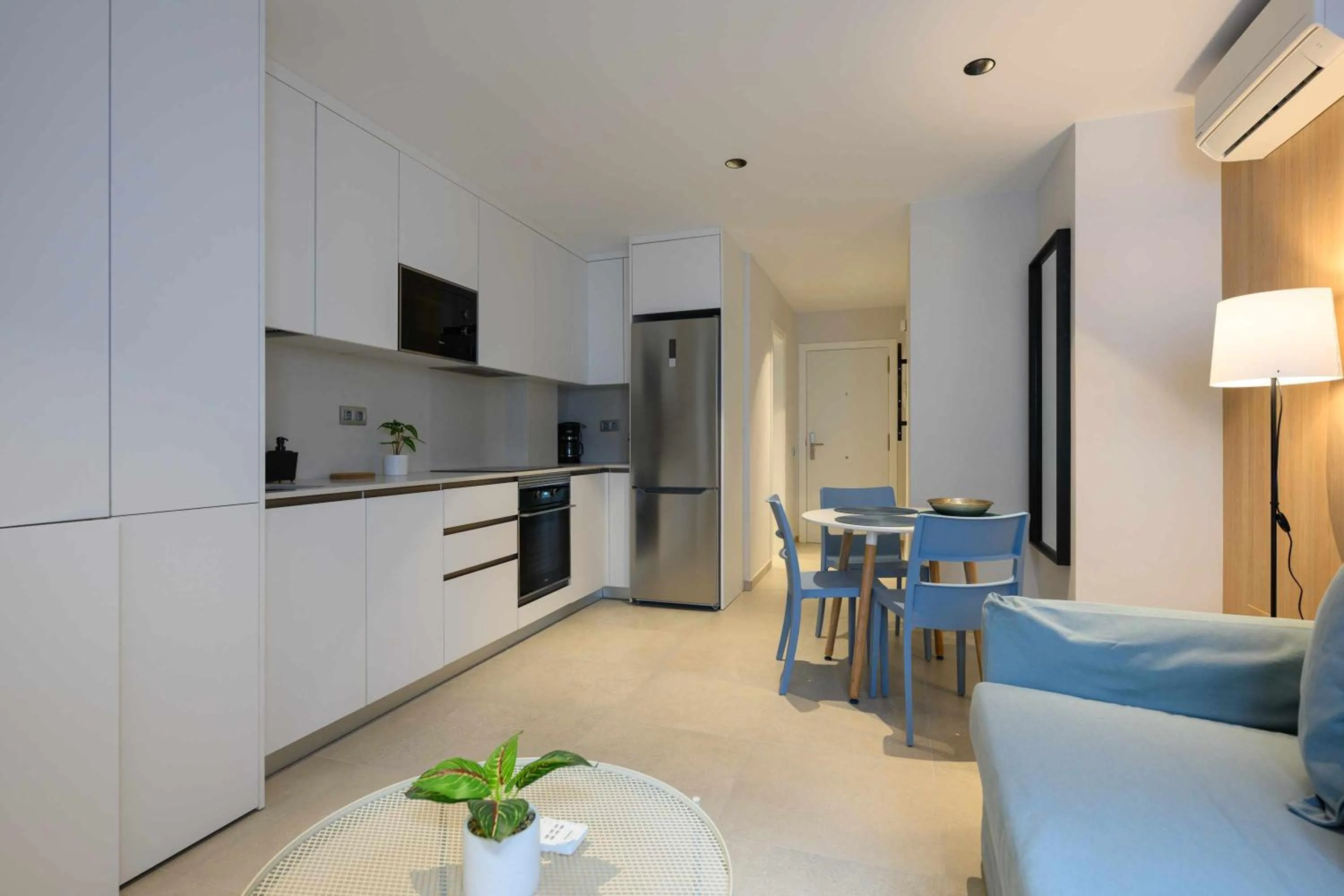 Kitchen or kitchenette in Canteras Urban Beach