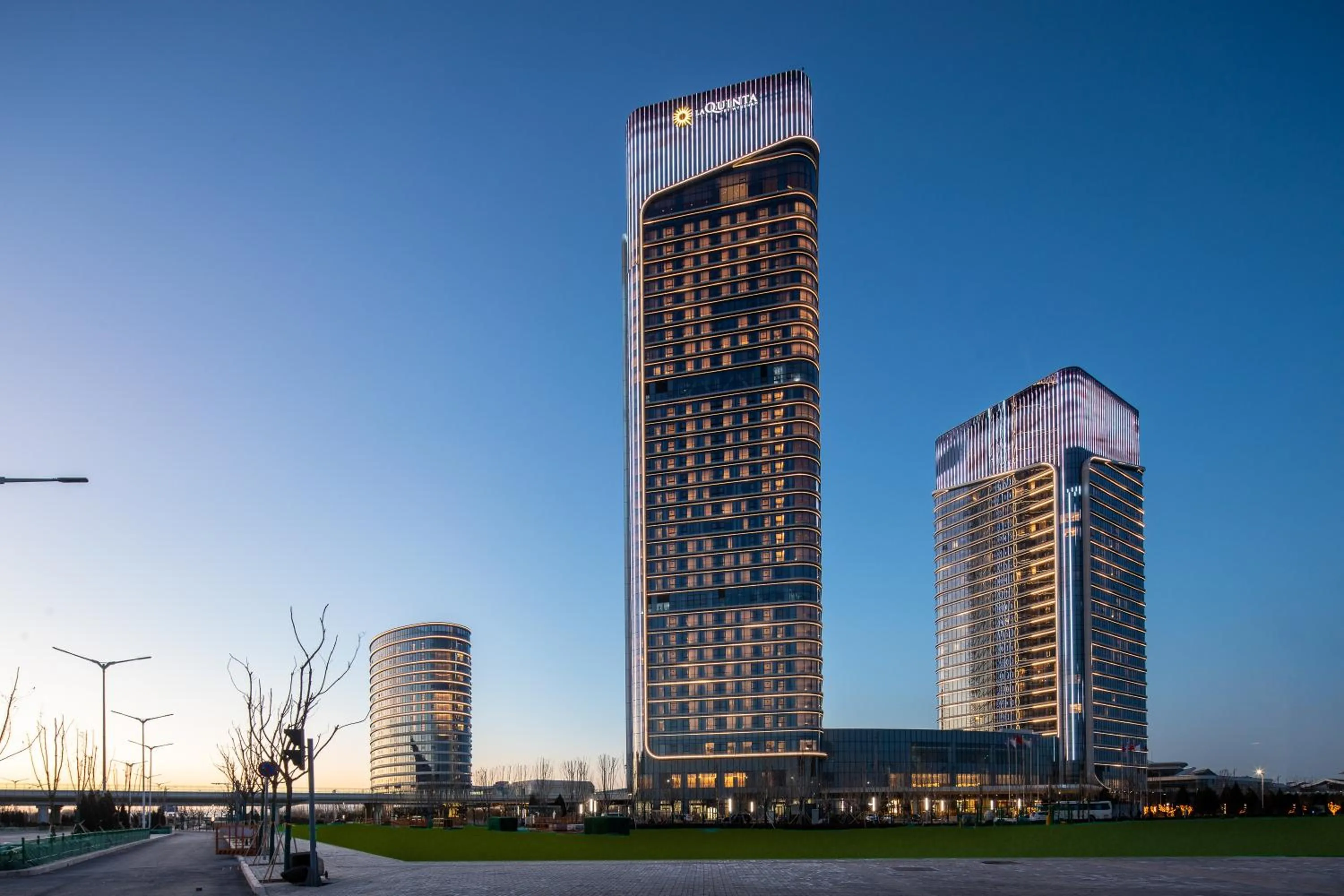 Property building in La Quinta by Wyndham Shanxi Xiaohe Xincheng