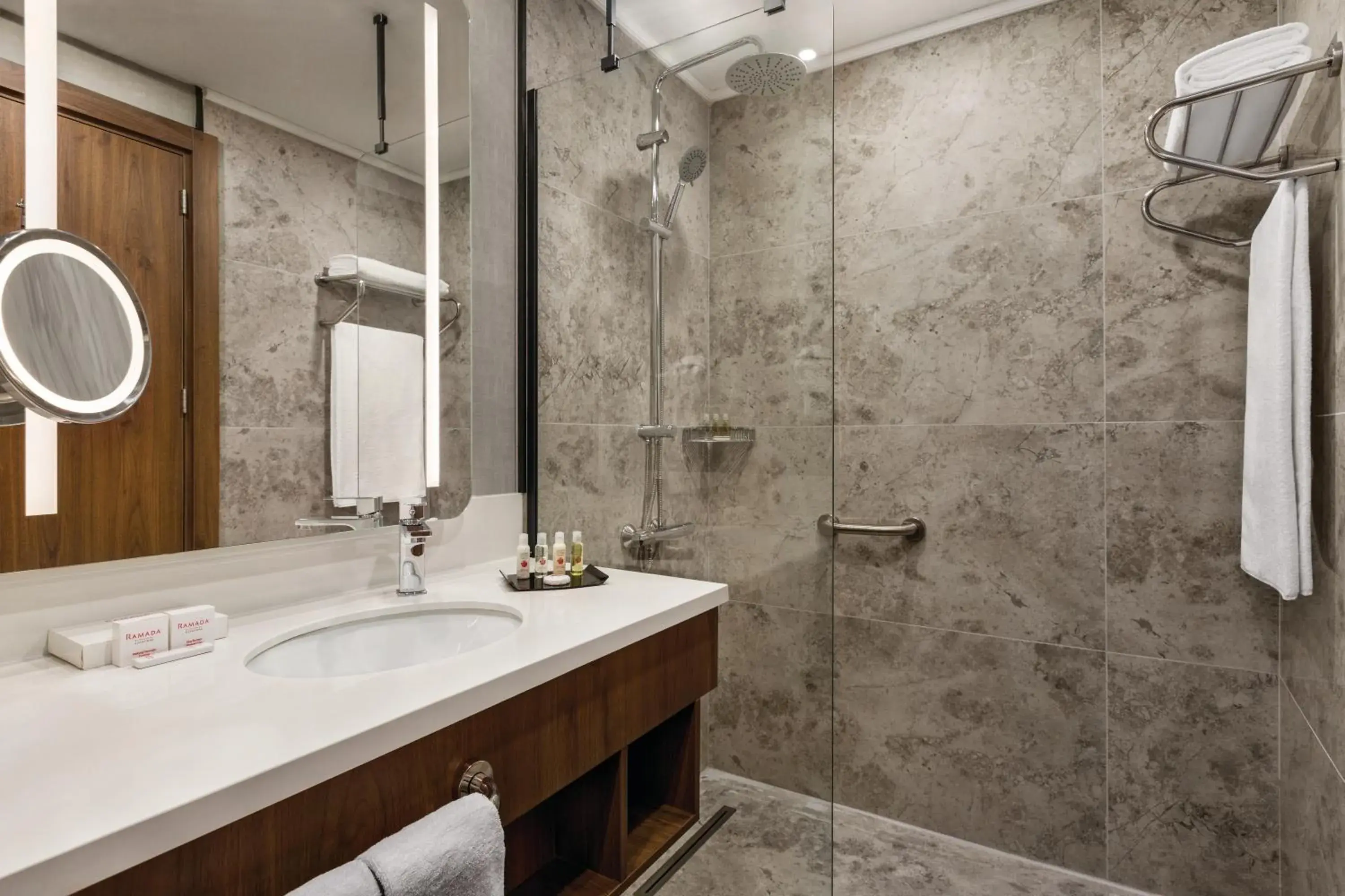 Deluxe King Room - Non-Smoking in Ramada by Wyndham Karapinar Deluxe King Room - Non-Smoking in Ramada by Wyndham Karapinar