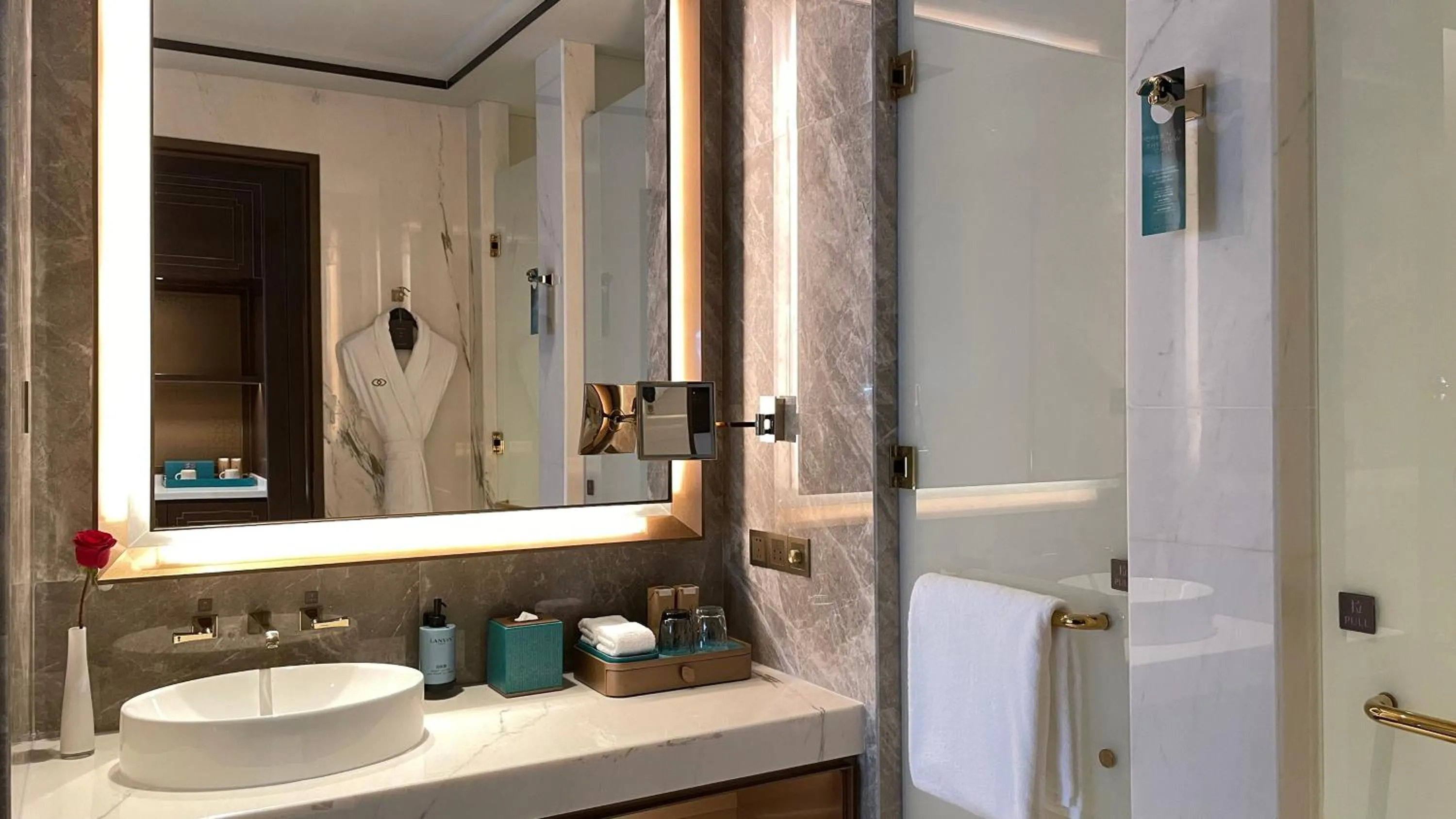 Toilet in Sofitel Xiong An