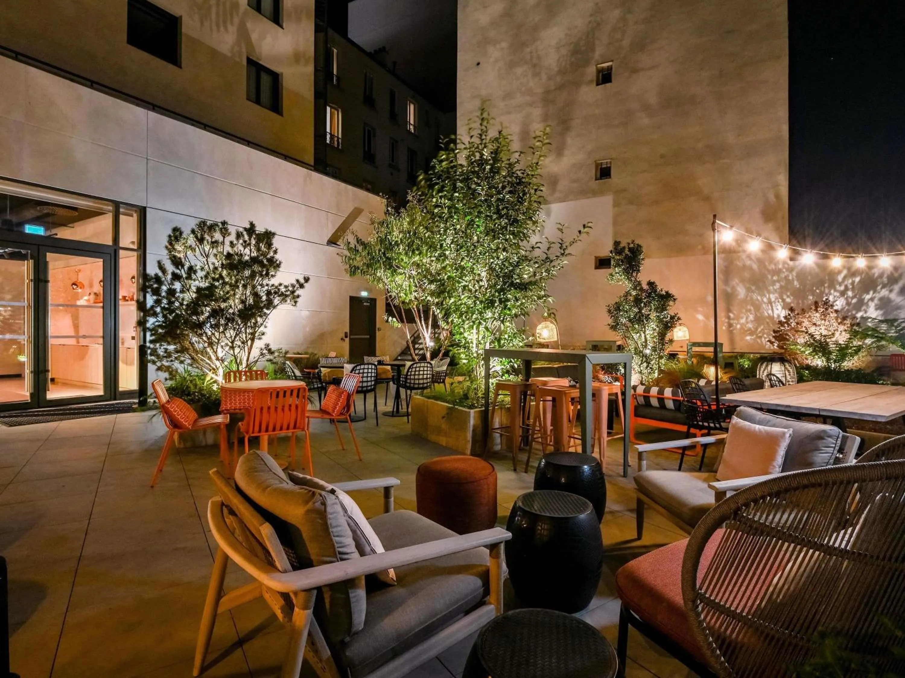 Lounge or bar in Tribe Paris Saint Ouen