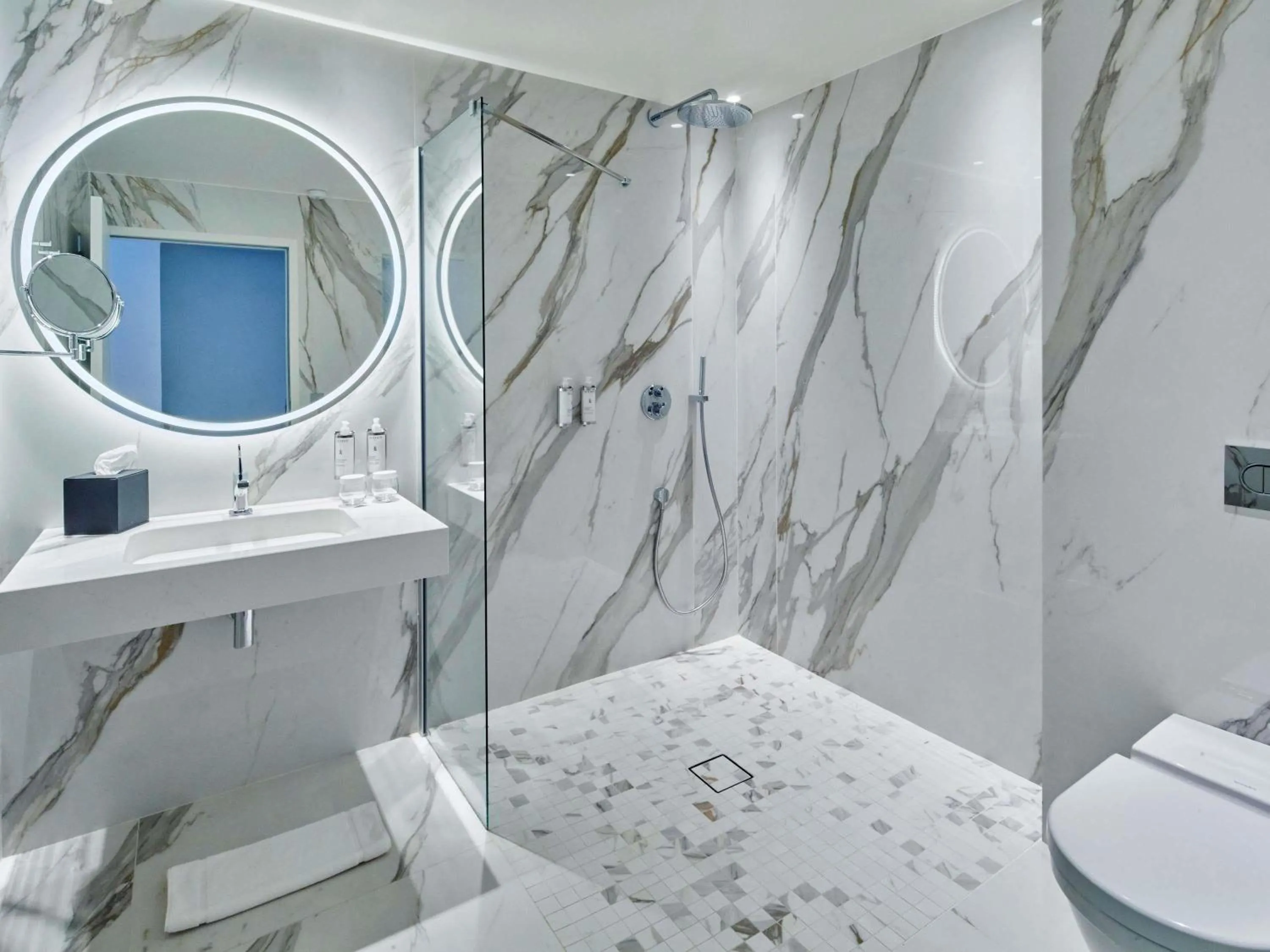 Bedroom in La Licorne Hotel & Spa Troyes - MGallery Collection