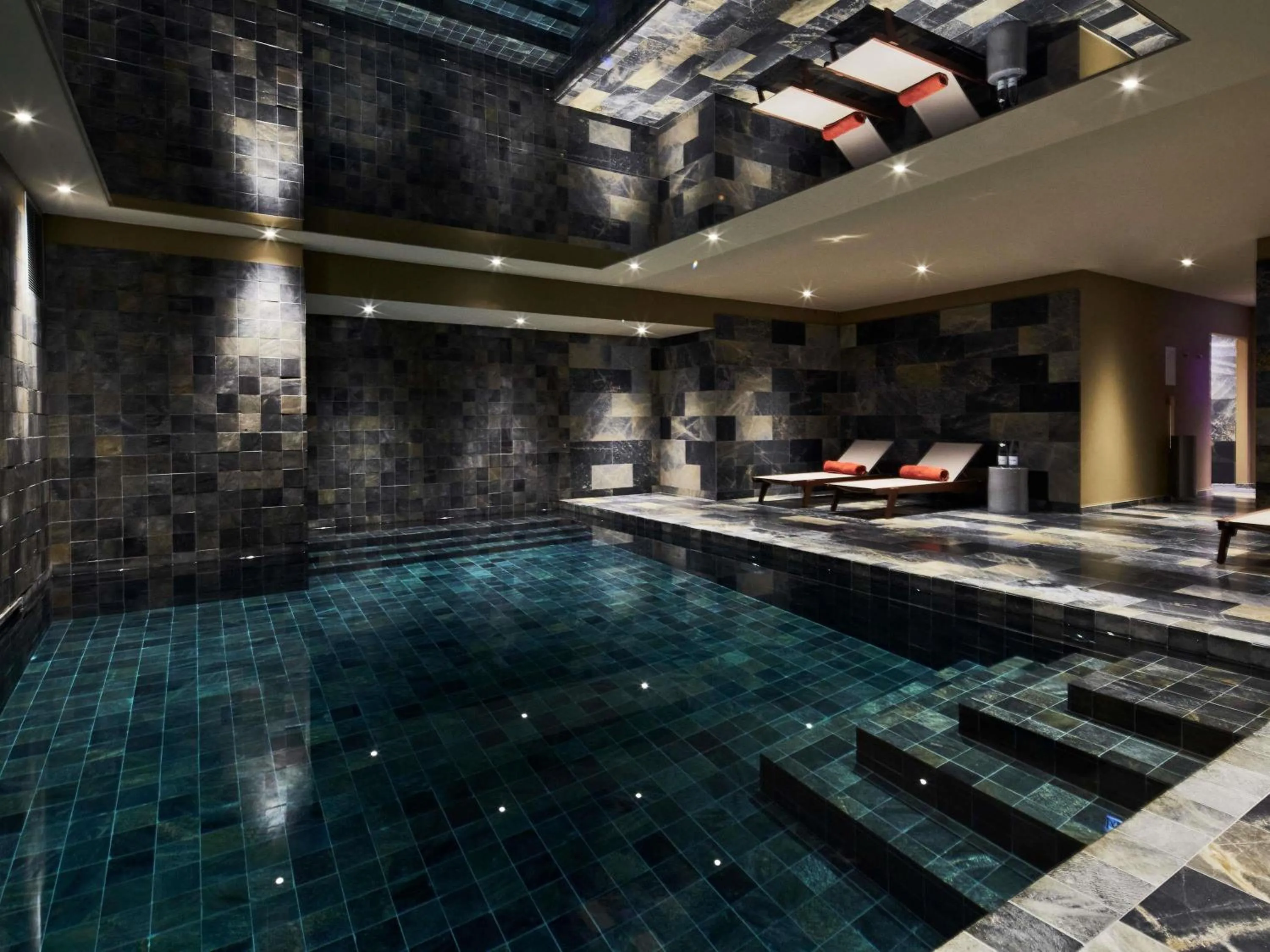Spa and wellness centre/facilities in La Licorne Hotel & Spa Troyes - MGallery Collection