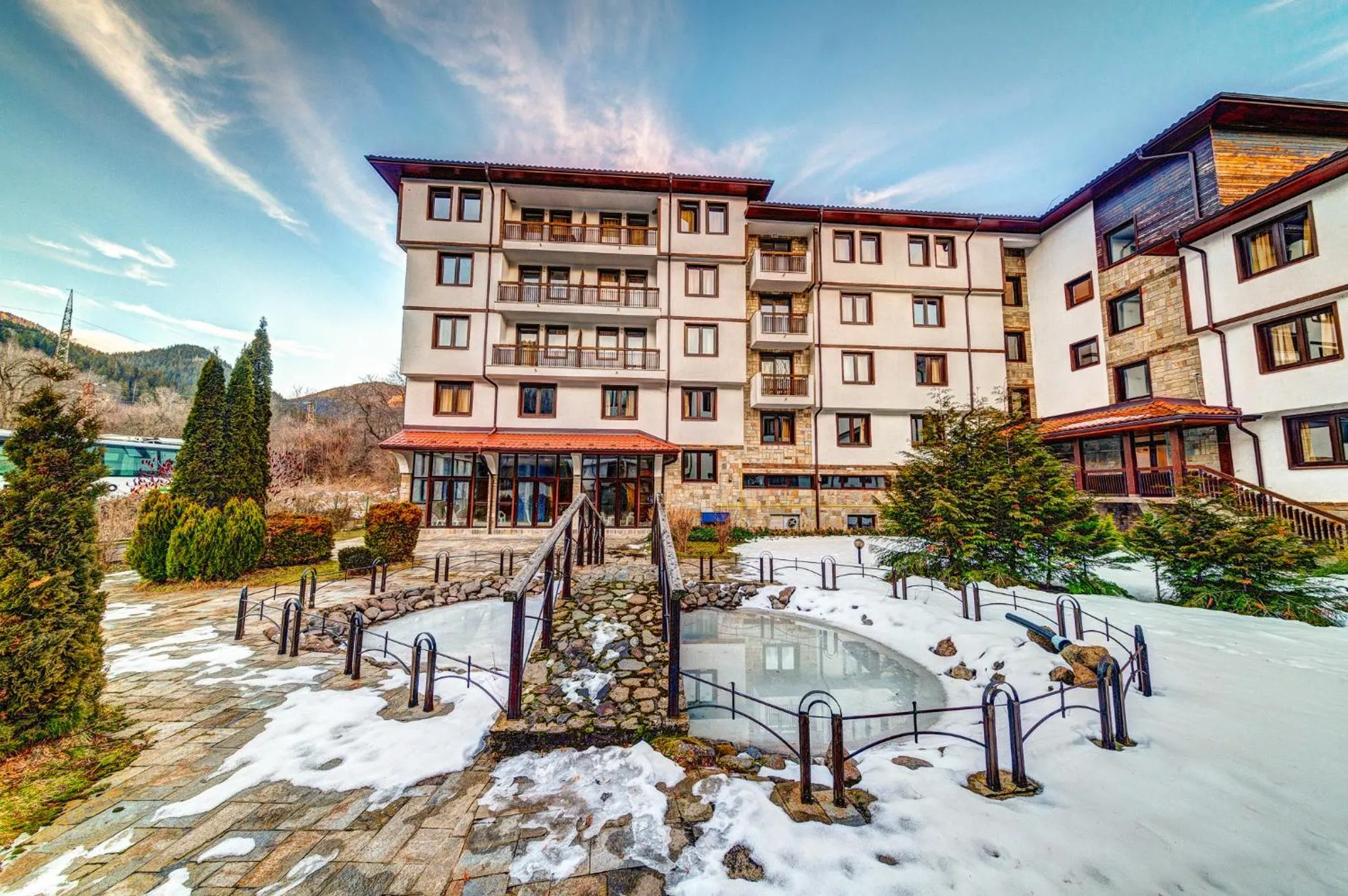 Property building in Complex Silver Hills