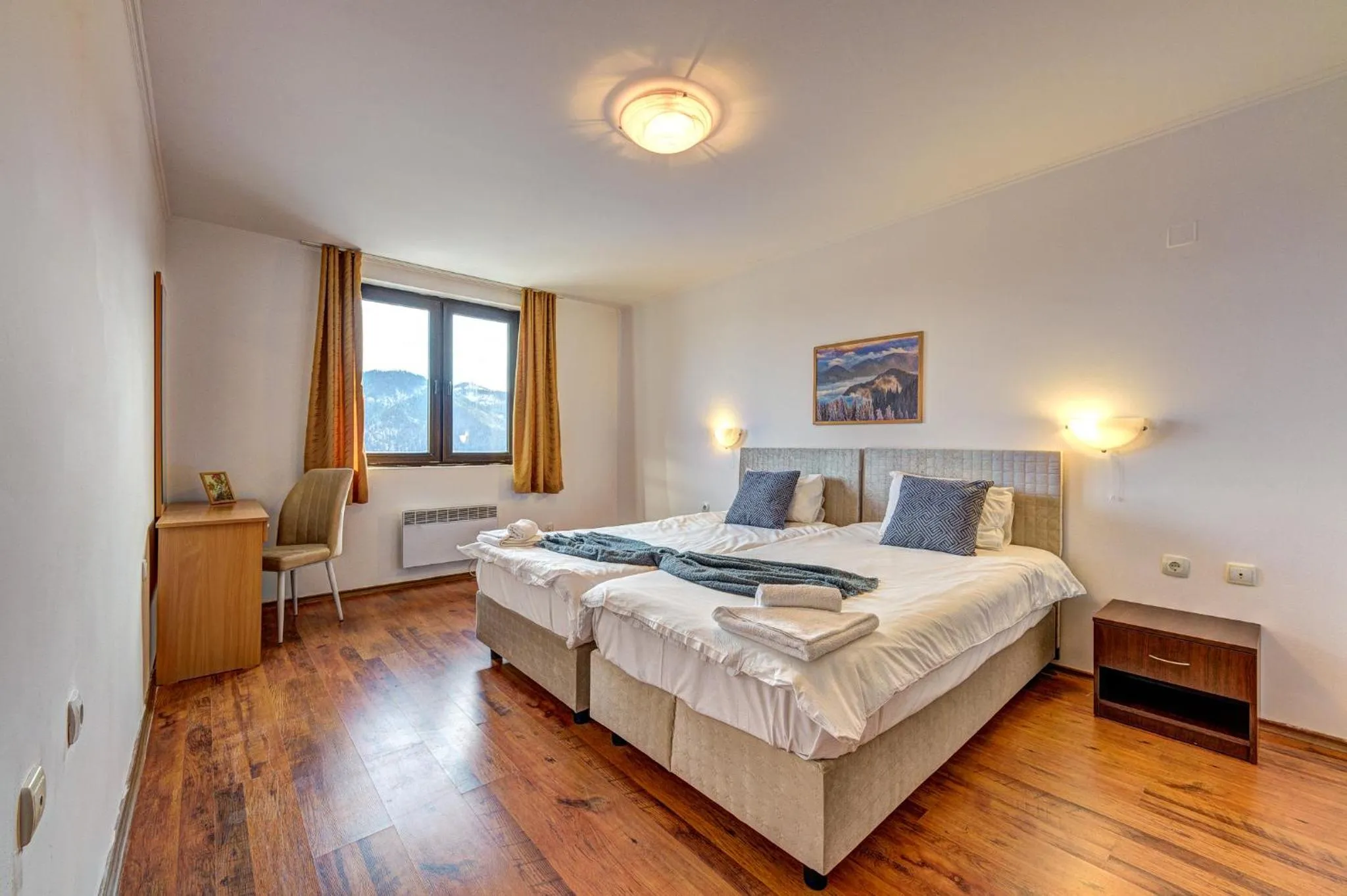 Bed in Complex Silver Hills