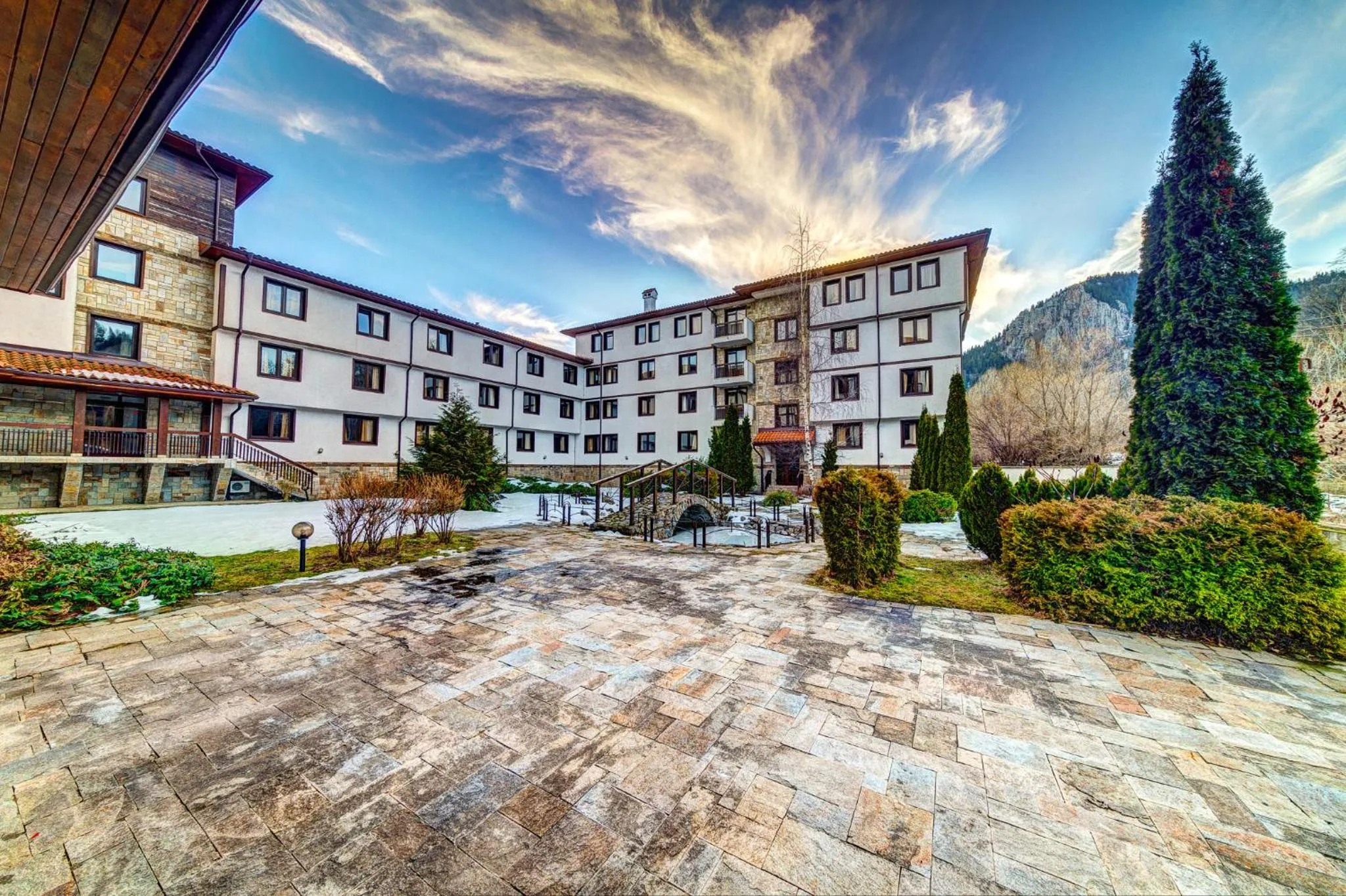 Property building in Complex Silver Hills