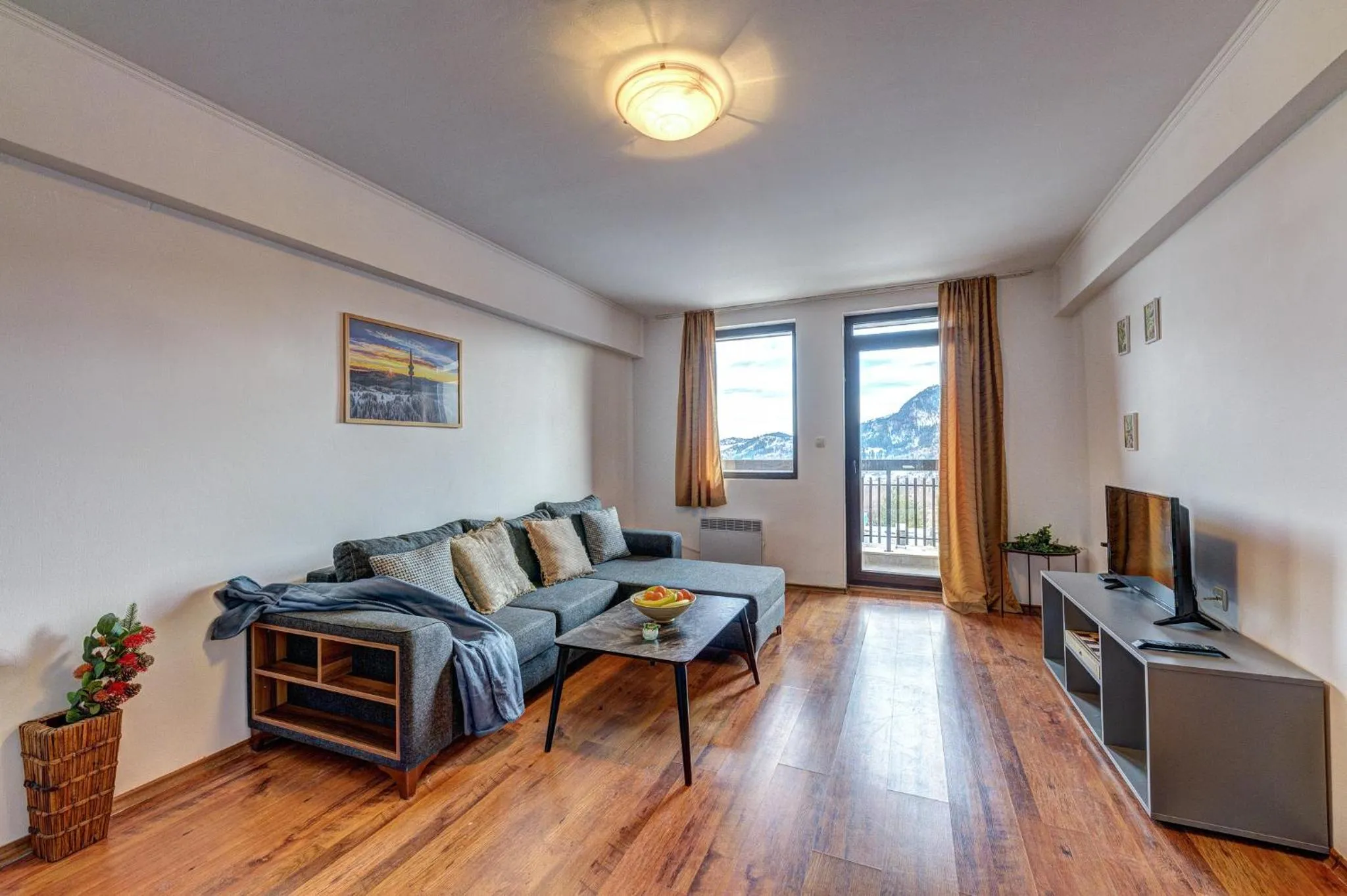 Communal lounge/ TV room in Complex Silver Hills