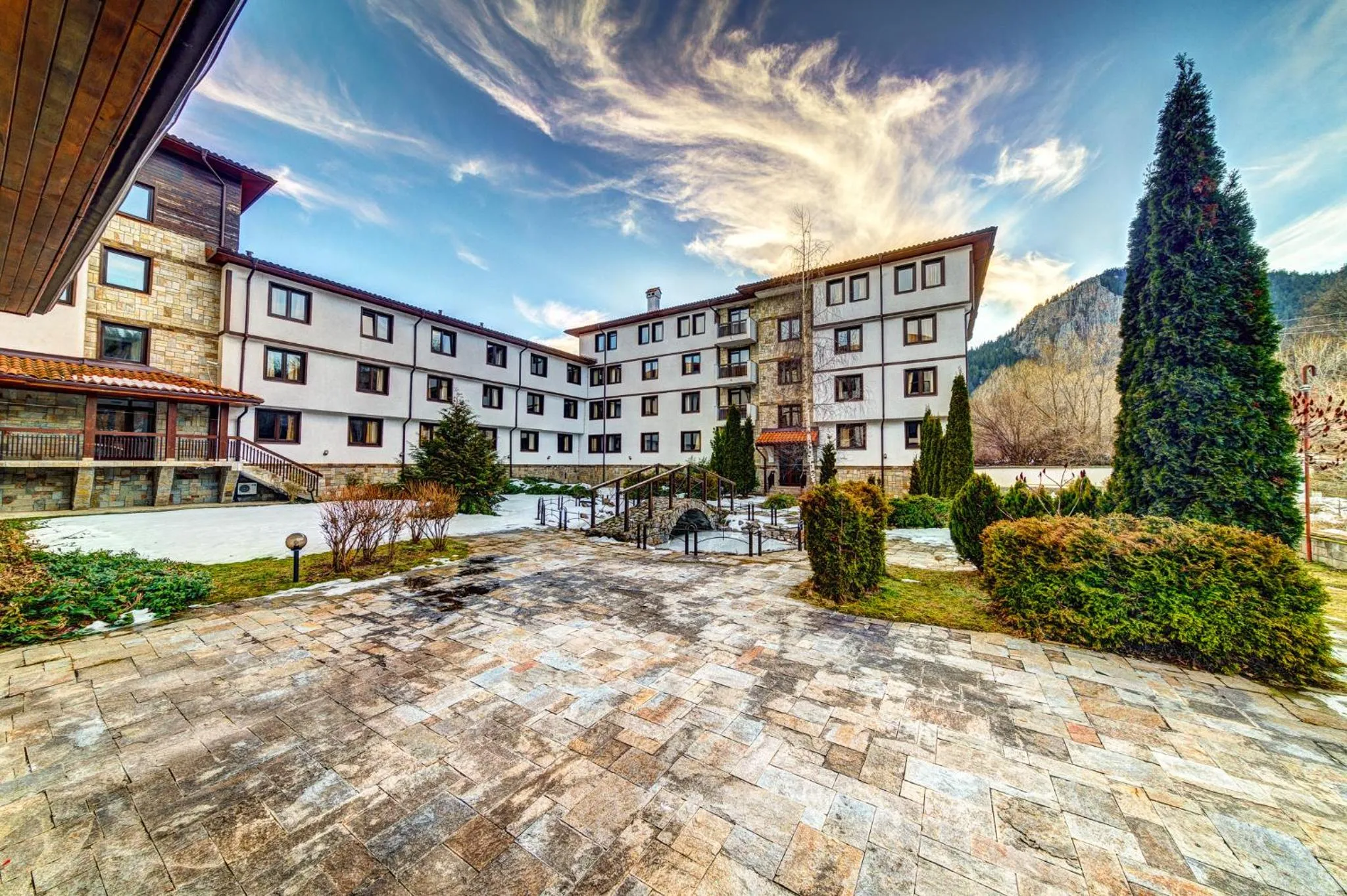 Property building in Complex Silver Hills