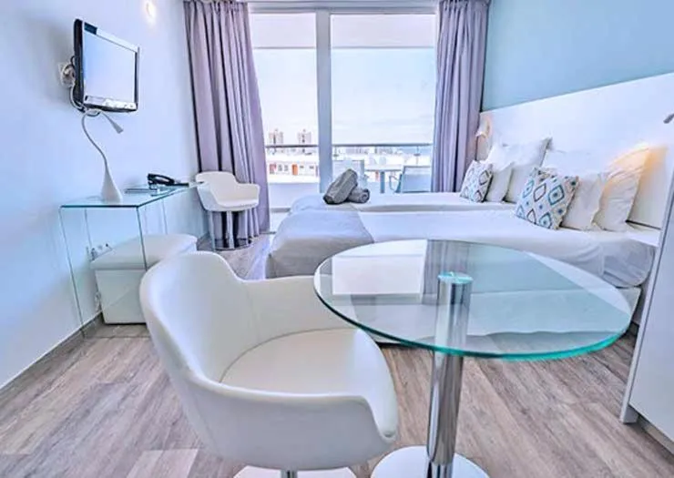 Photo of the whole room, Bed in Coral Ocean View - Adults Only