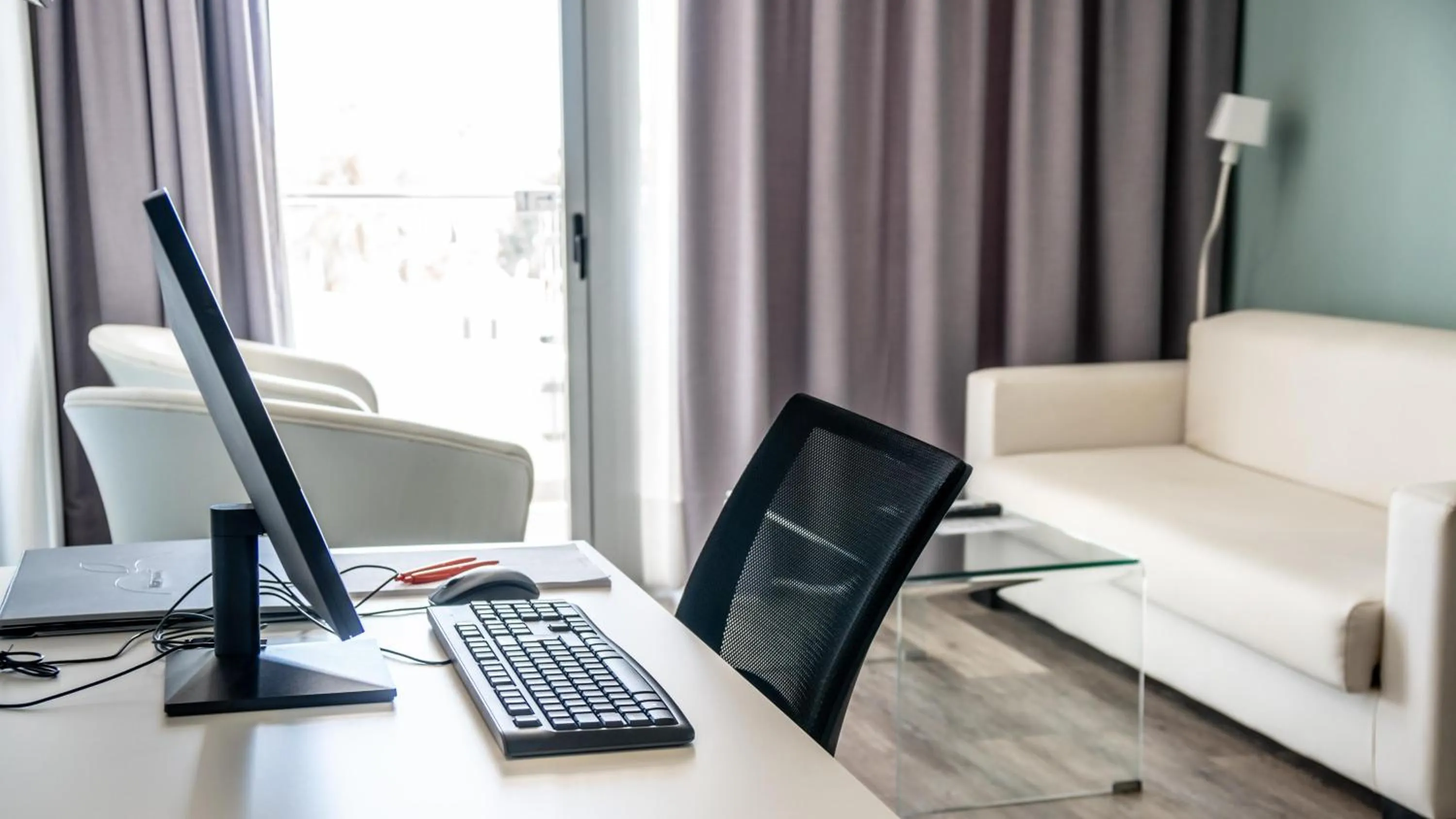 Photo of the whole room in Coral Ocean View - Adults Only