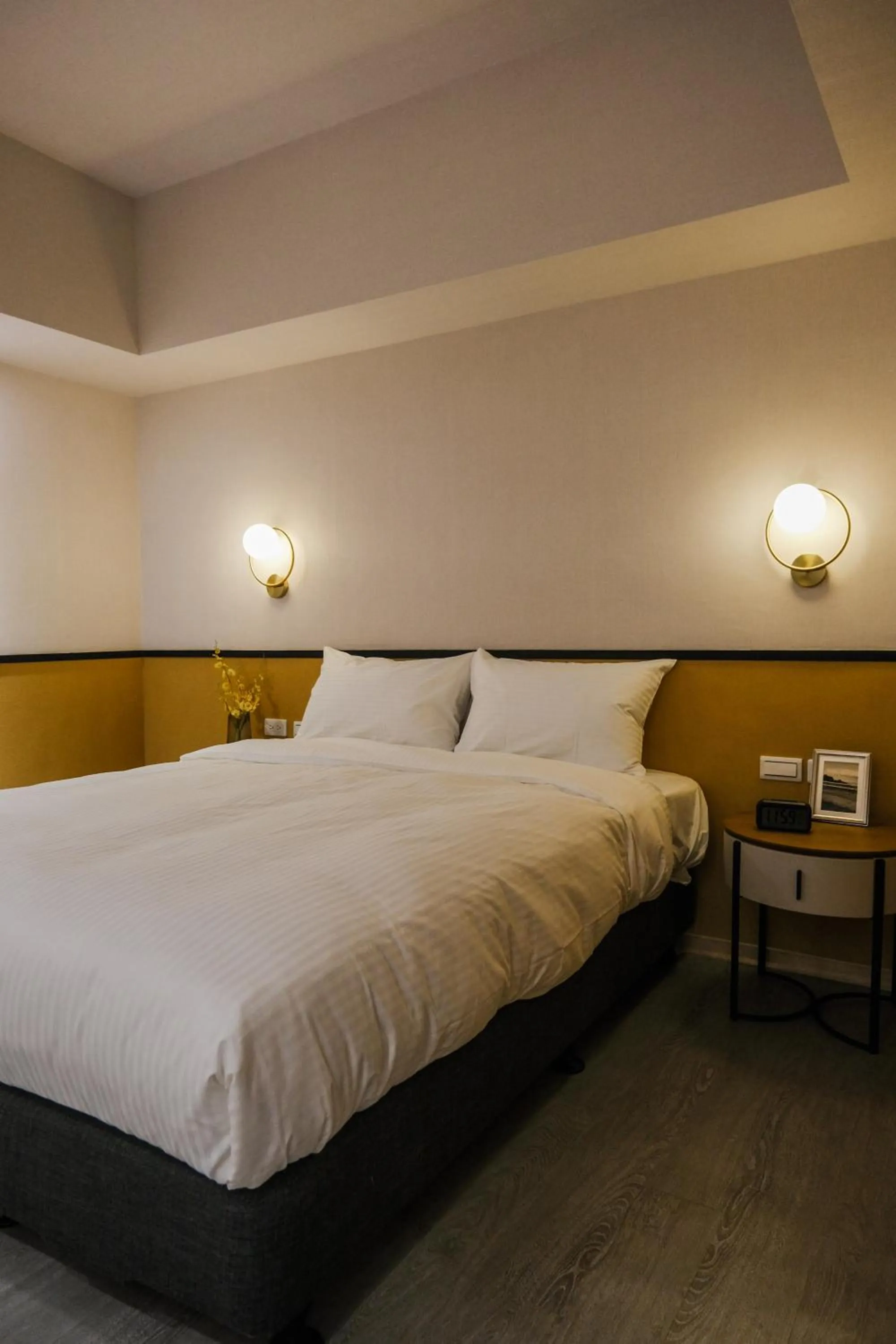 Bed in Giant Rich Hotel