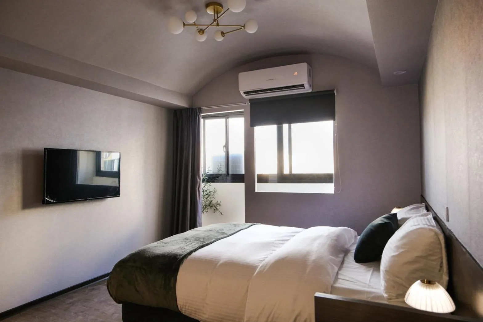 TV and multimedia, Bed in Giant Rich Hotel