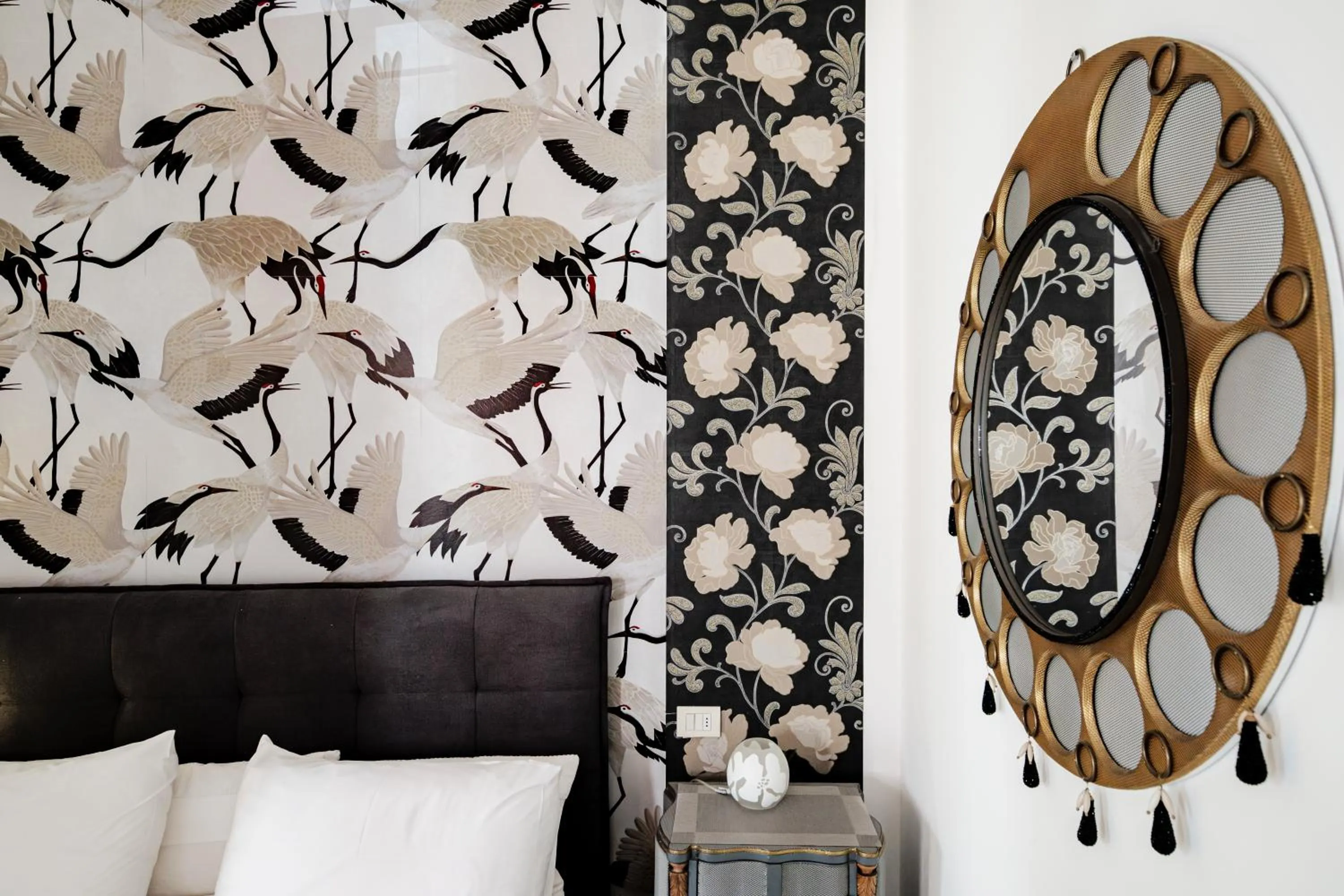 Decorative detail, Bed in MY PLACE Suite Apartment - Milano Navigli