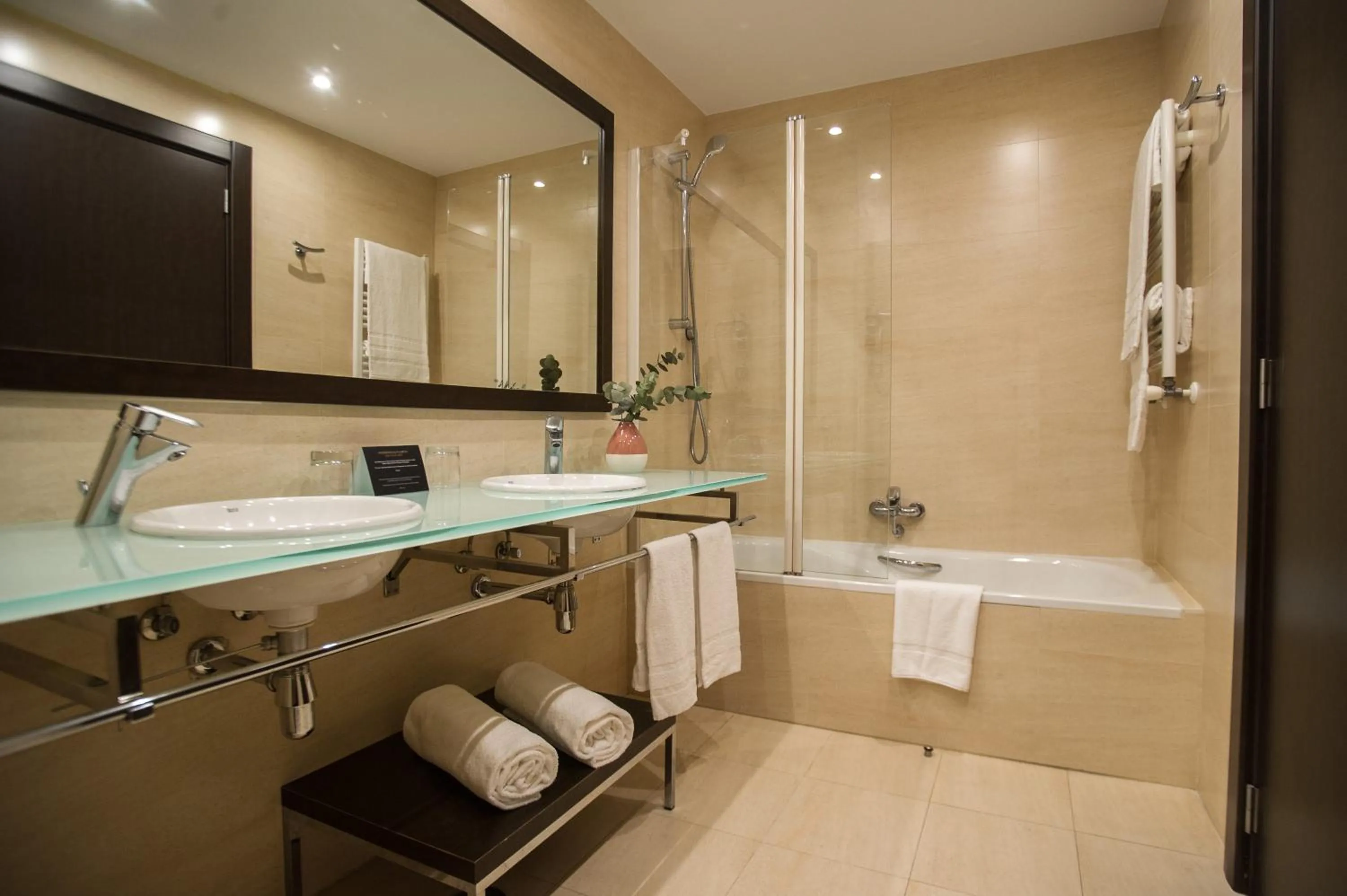 Bathroom in AZZ Pamplona Norte Hotel