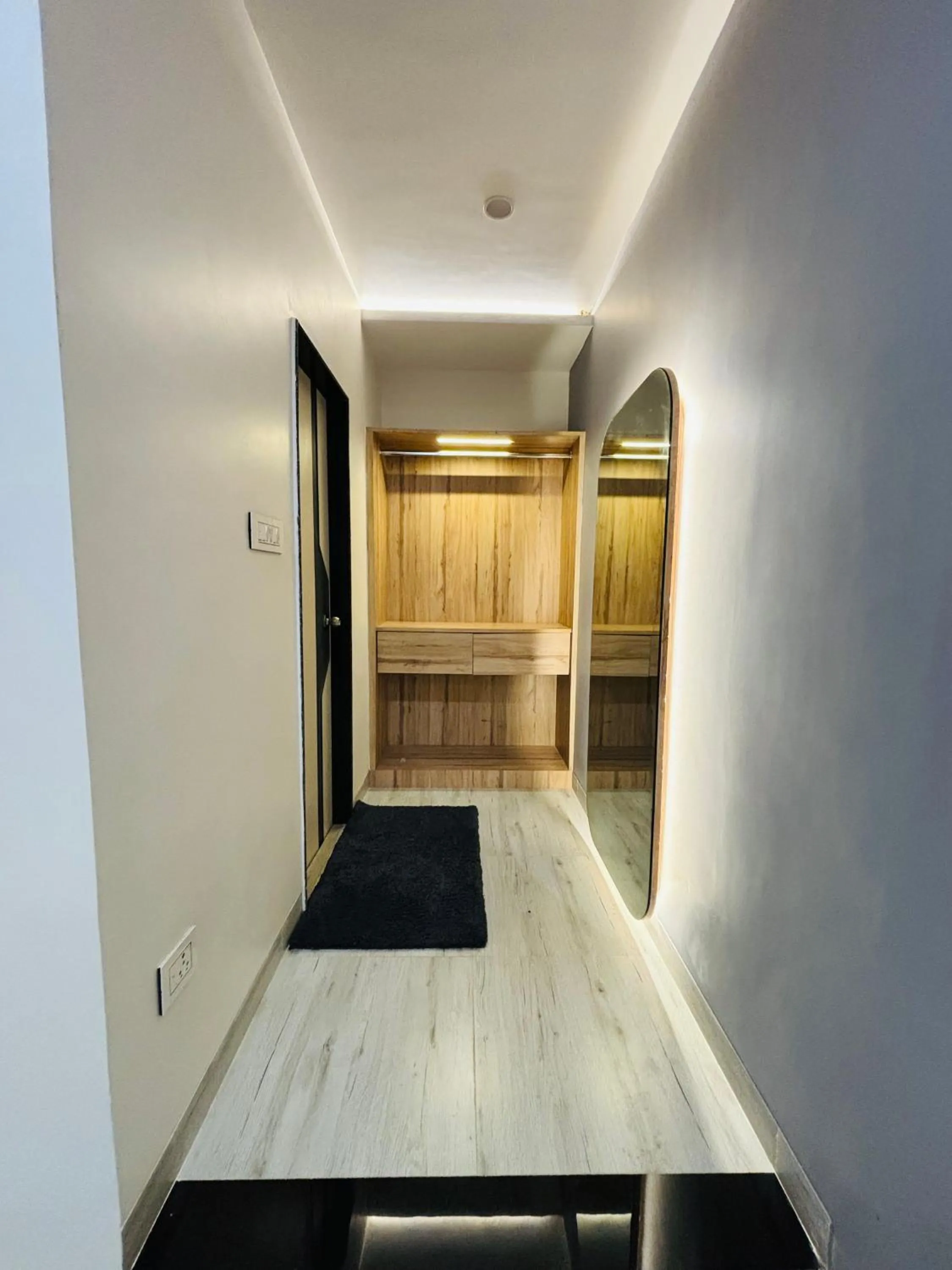 wardrobe, Bed in The Lavish Stay