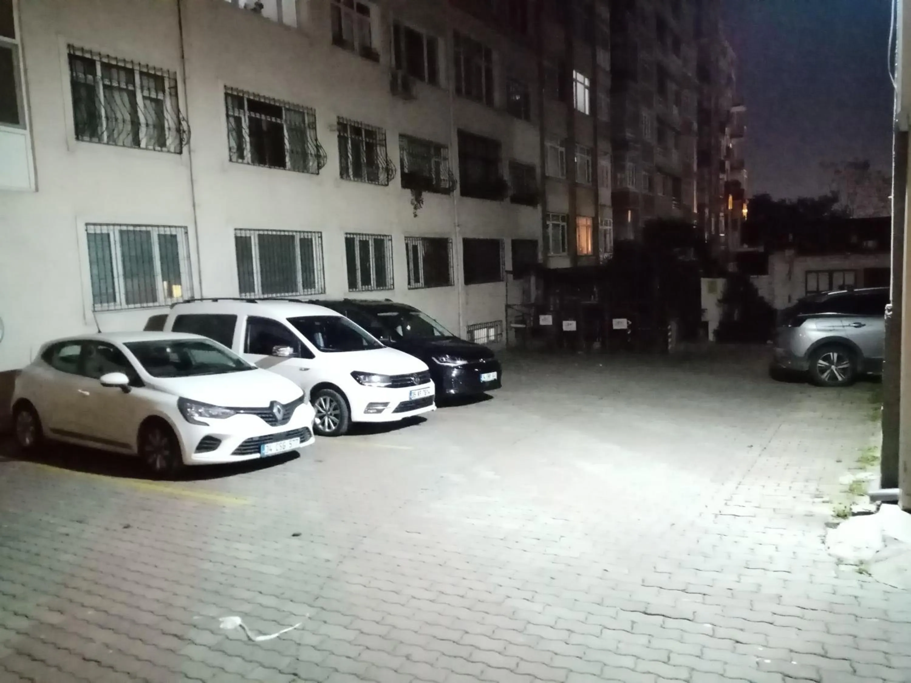 Parking in ZEO HOTEL merter