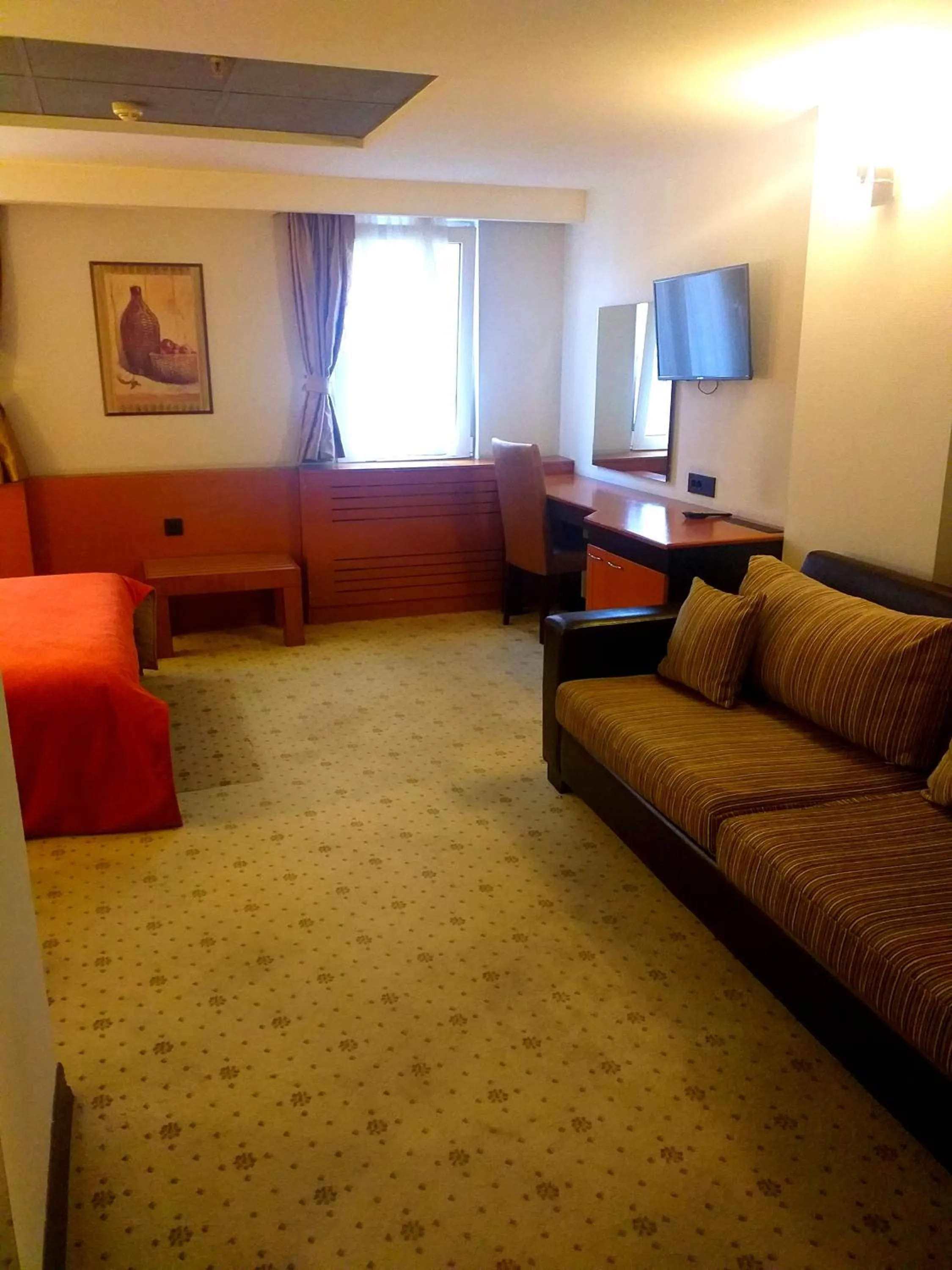 Communal lounge/ TV room in ZEO HOTEL merter