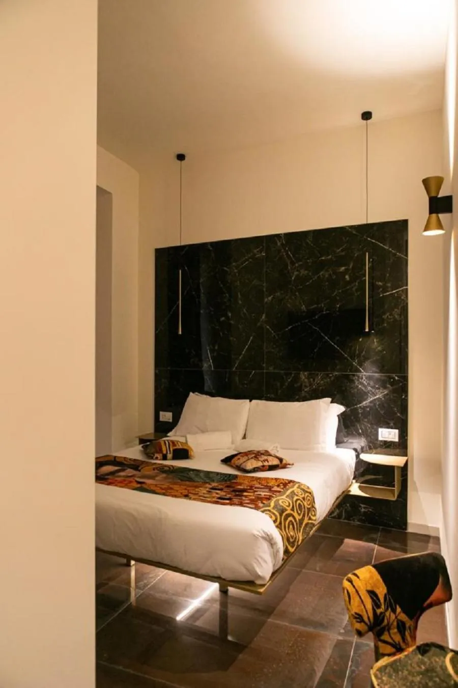 Bed in Bhr Cavour 150