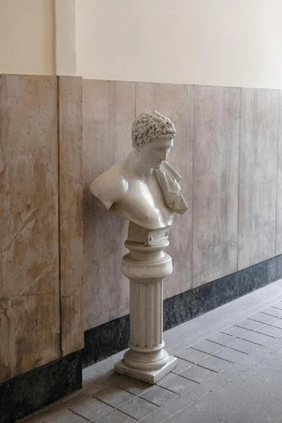 Facade/entrance in Bhr Cavour 150