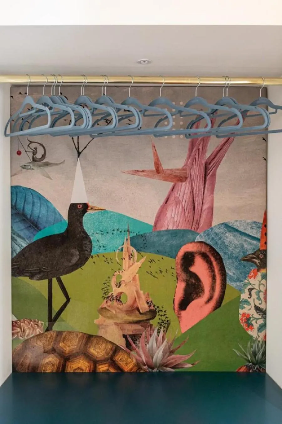 Decorative detail in Bhr Cavour 150