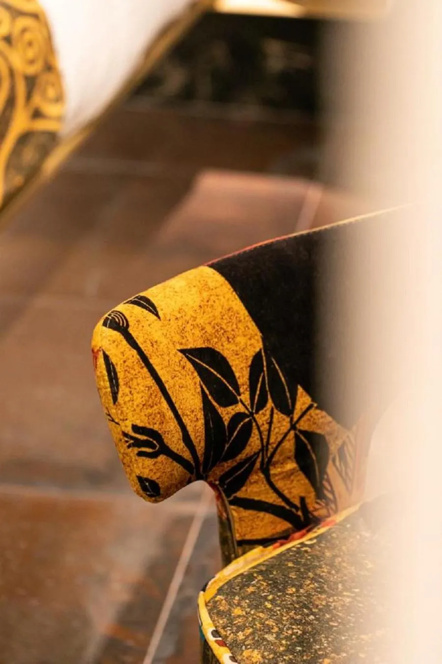 Decorative detail in Bhr Cavour 150