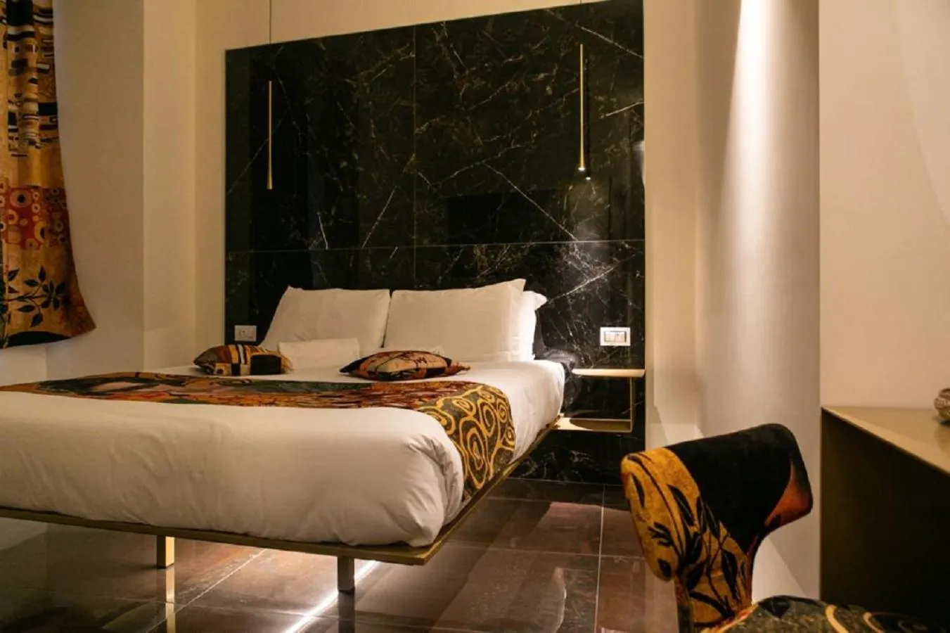 Bed in Bhr Cavour 150