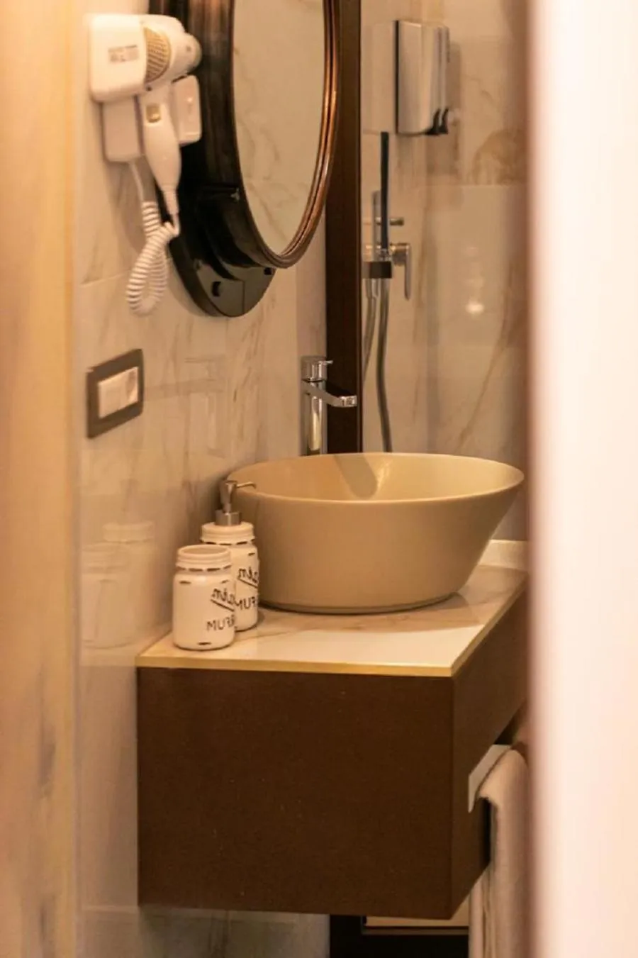 Bathroom in Bhr Cavour 150