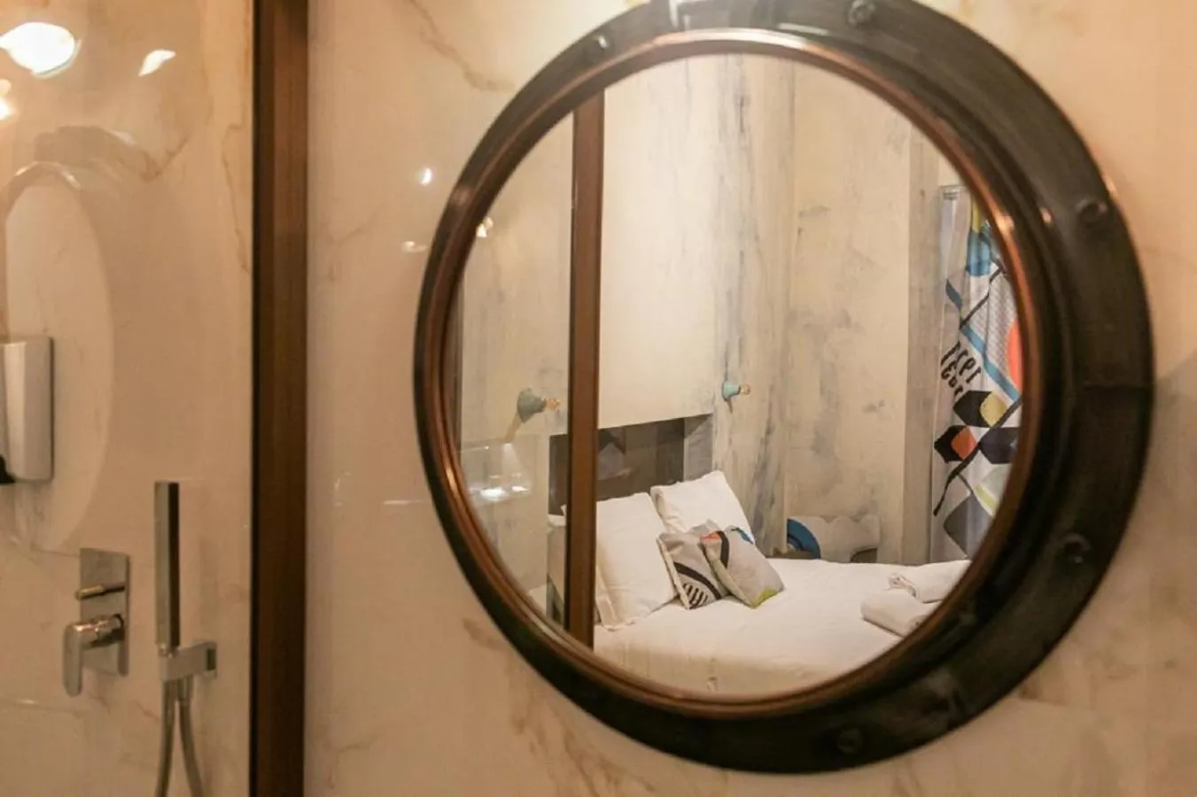 Bed in Bhr Cavour 150