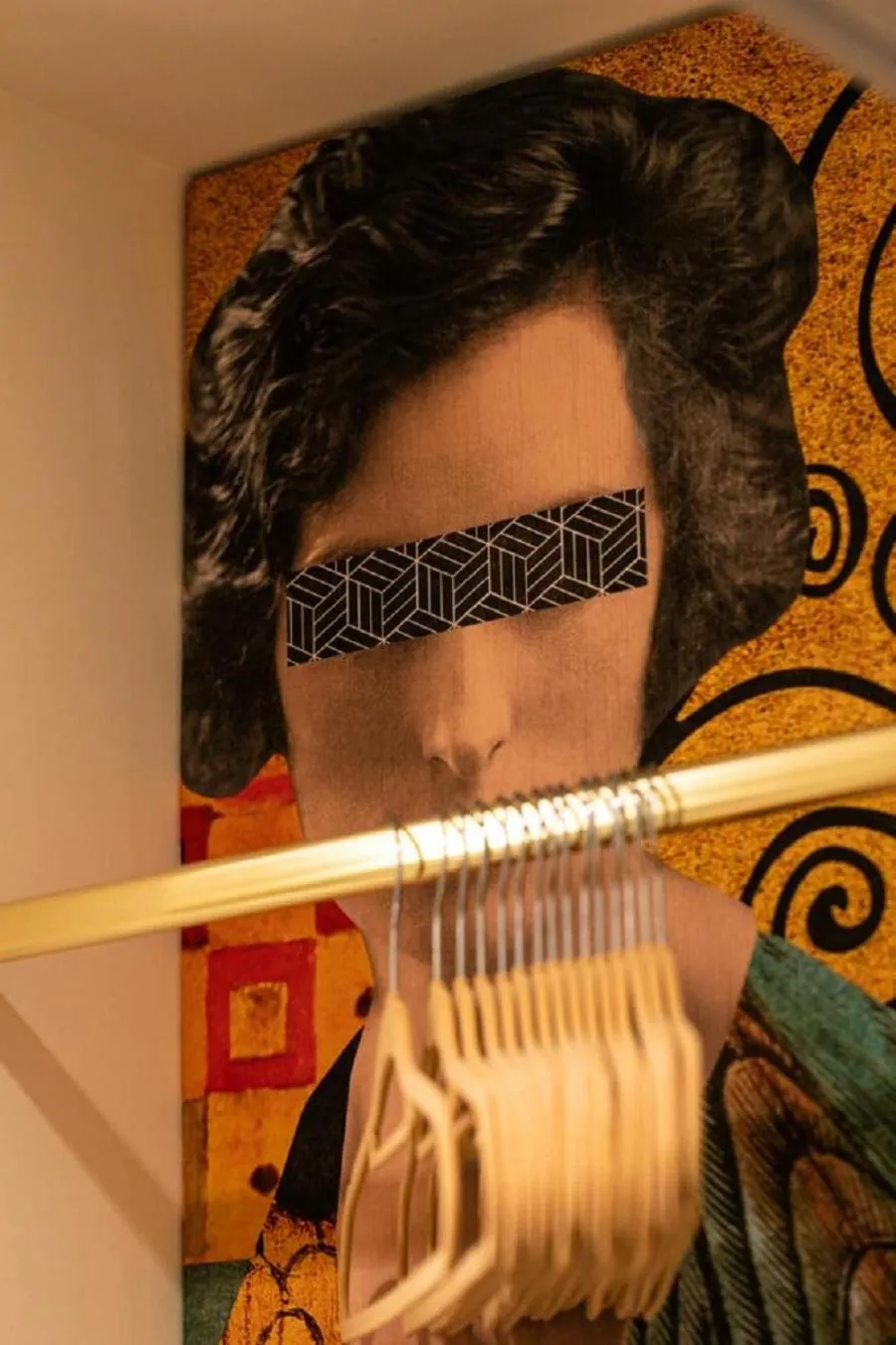 Decorative detail in Bhr Cavour 150