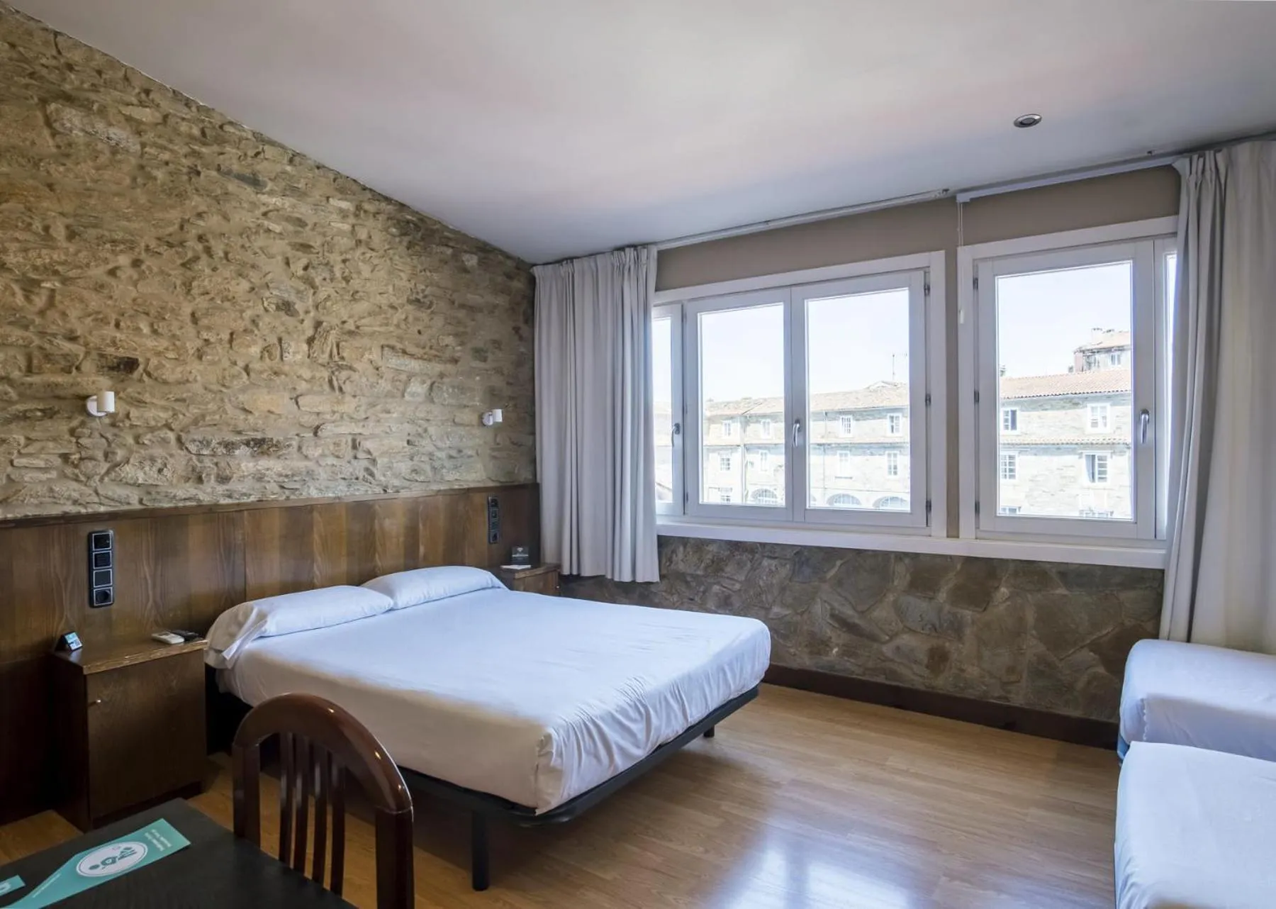 Bedroom, Bed in Hotel Alda Avenida