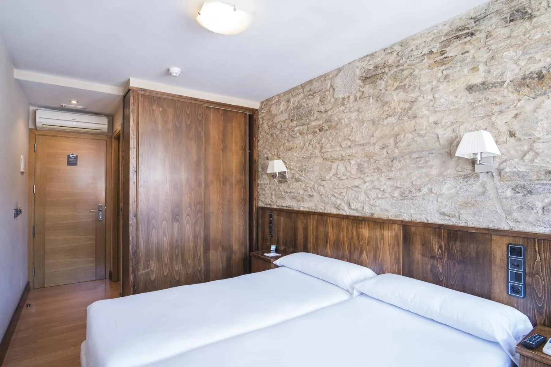 Bed in Hotel Alda Avenida